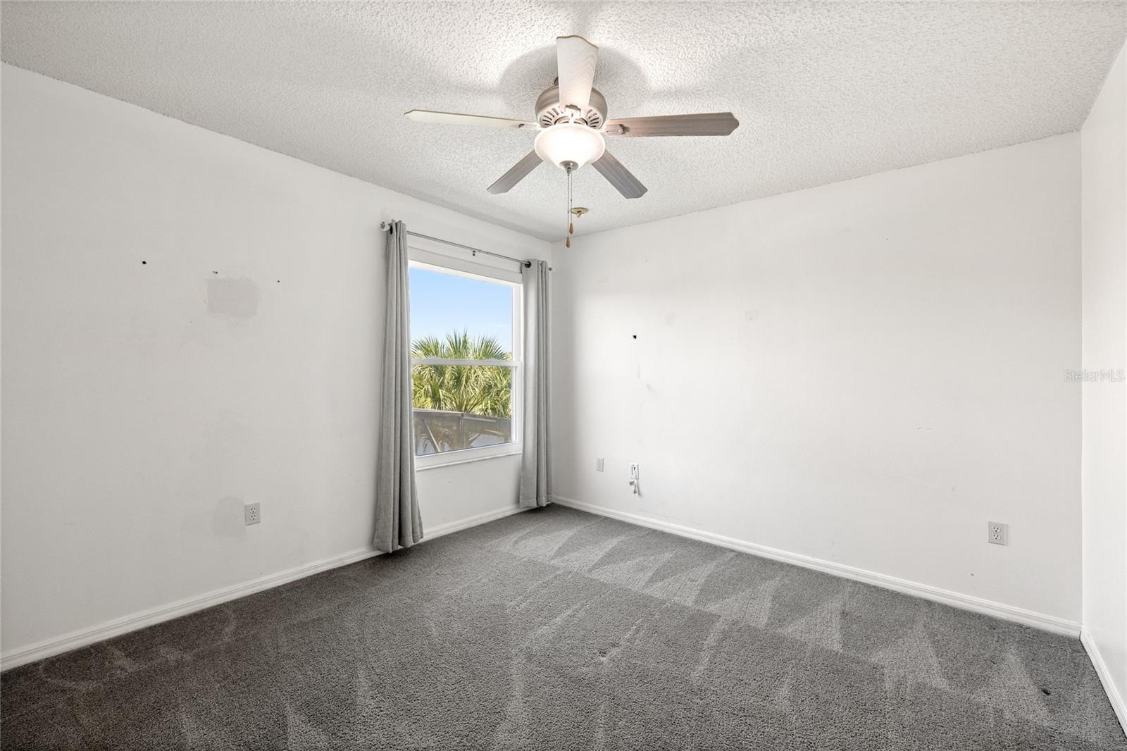 CALLA LILY COVE AT CRESCENT LAKE - Residential