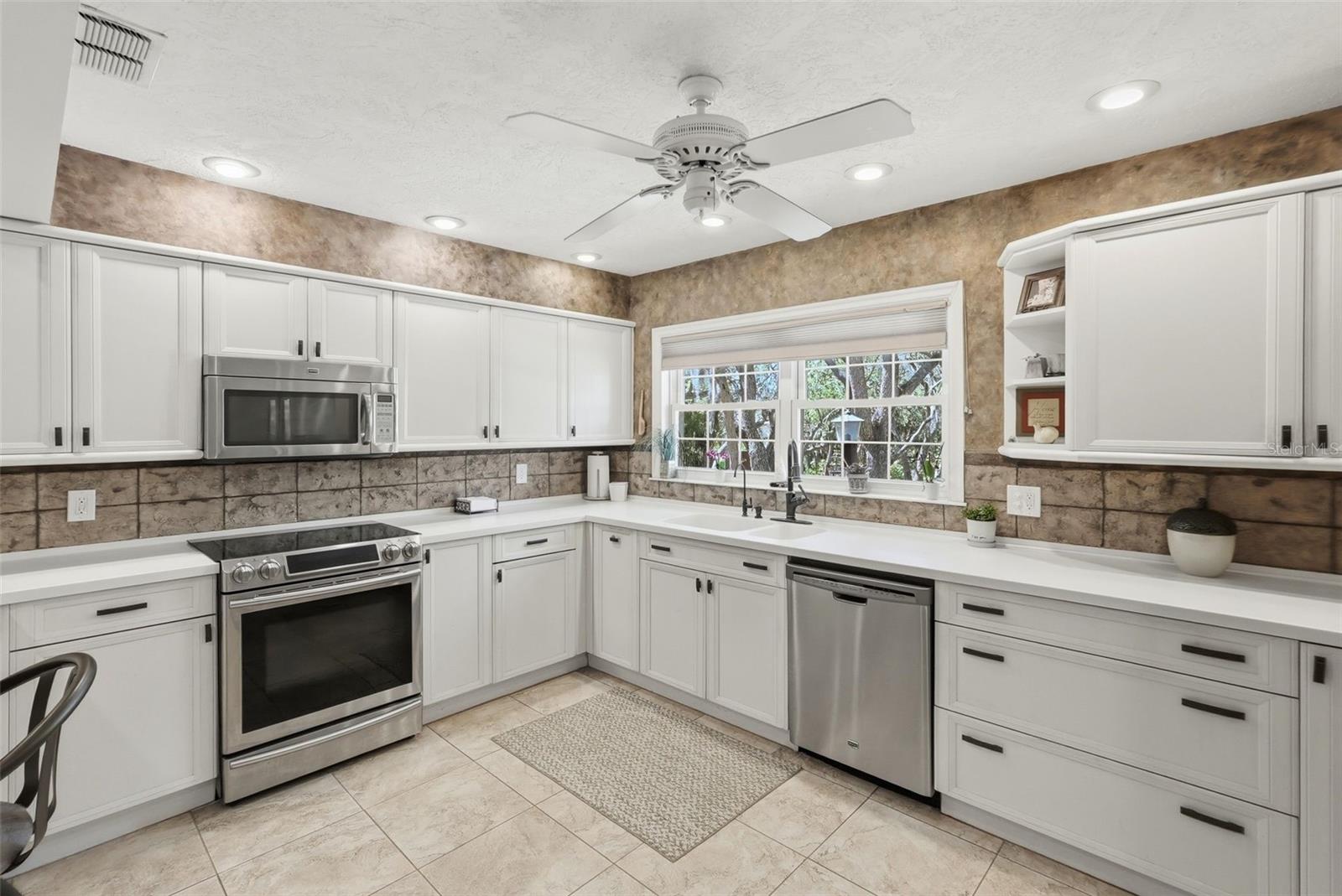 INDIAN SPRING ESTATES - Residential