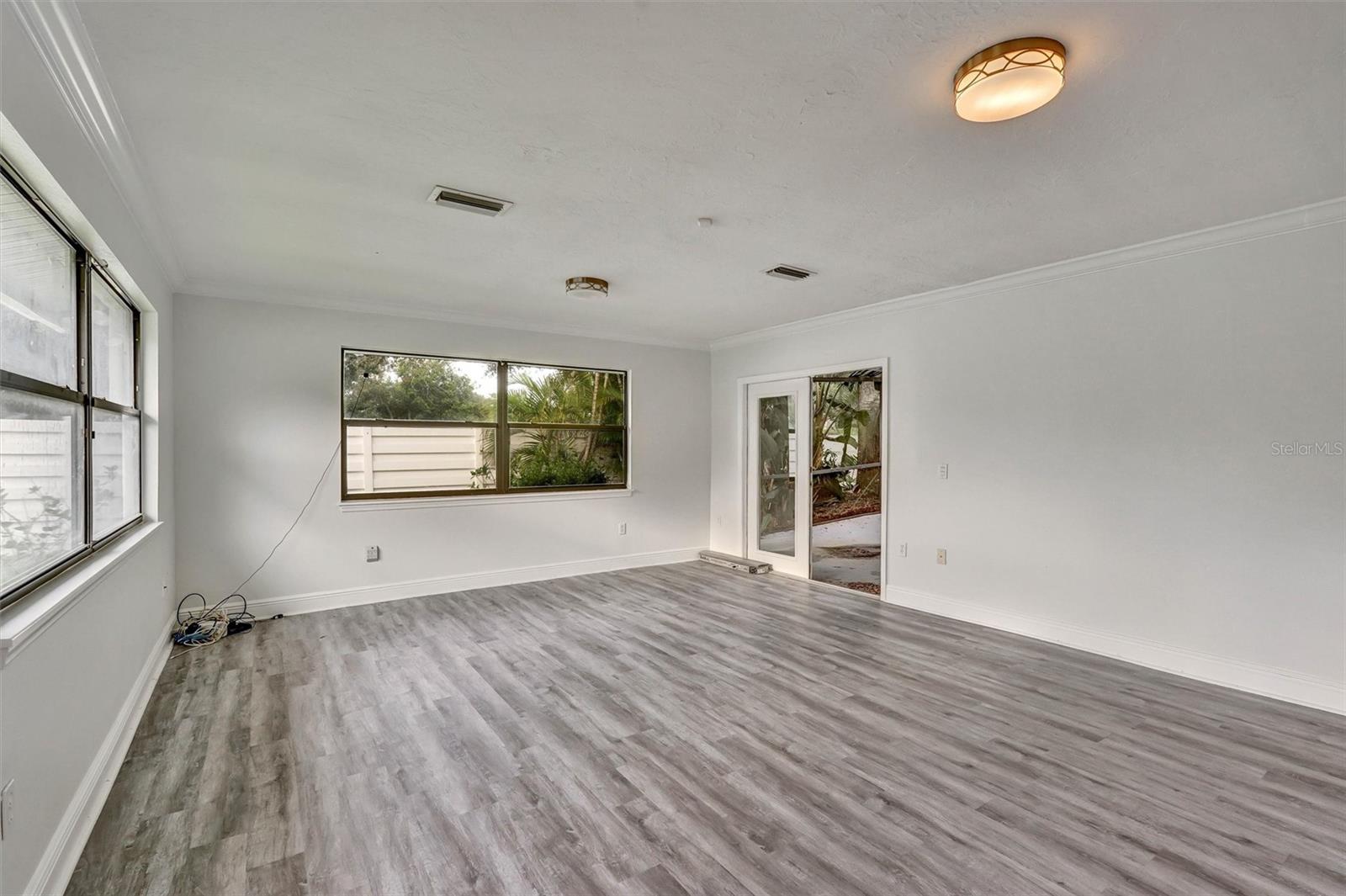 PINE TRACE - Residential