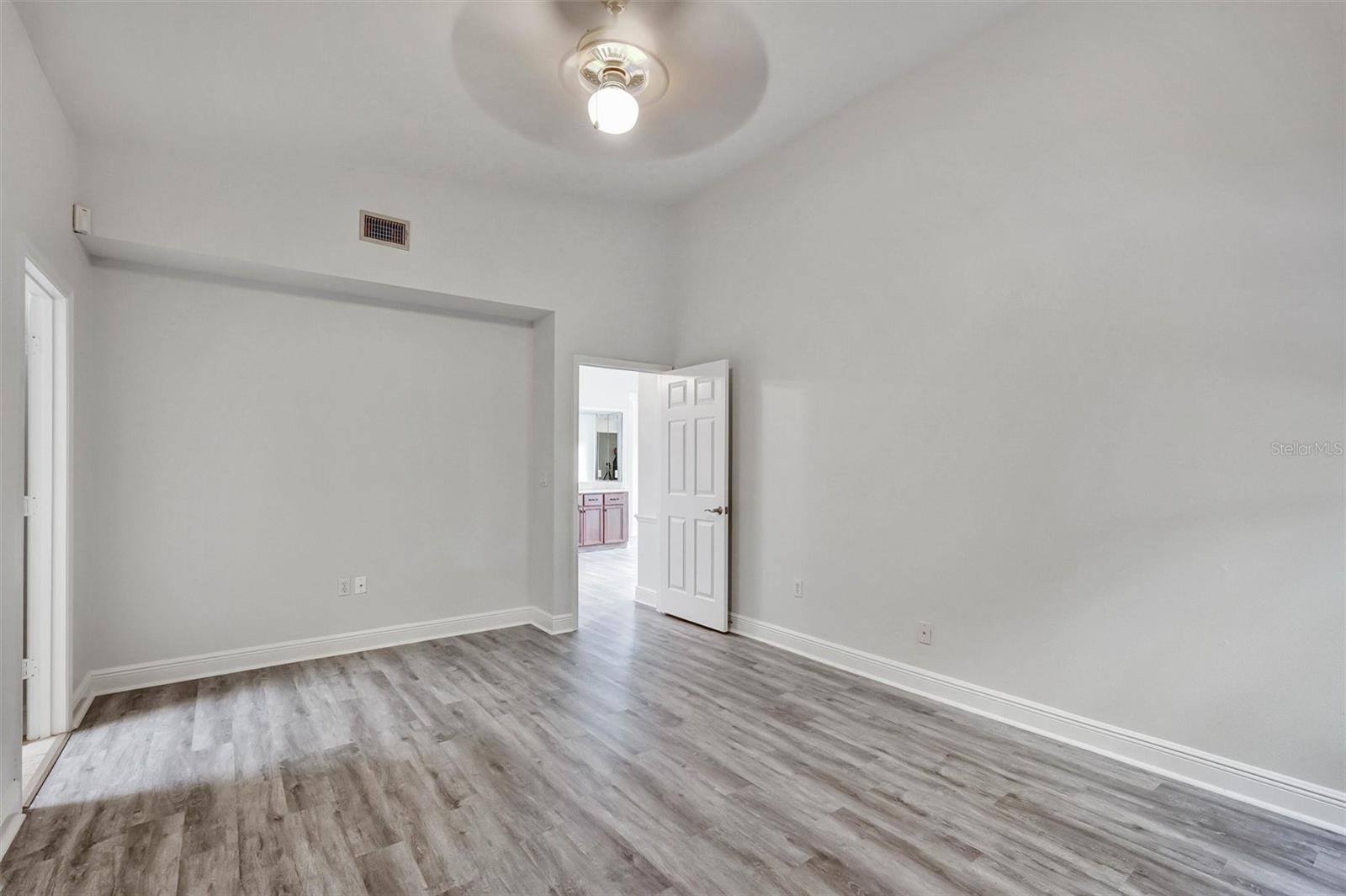 PINE TRACE - Residential
