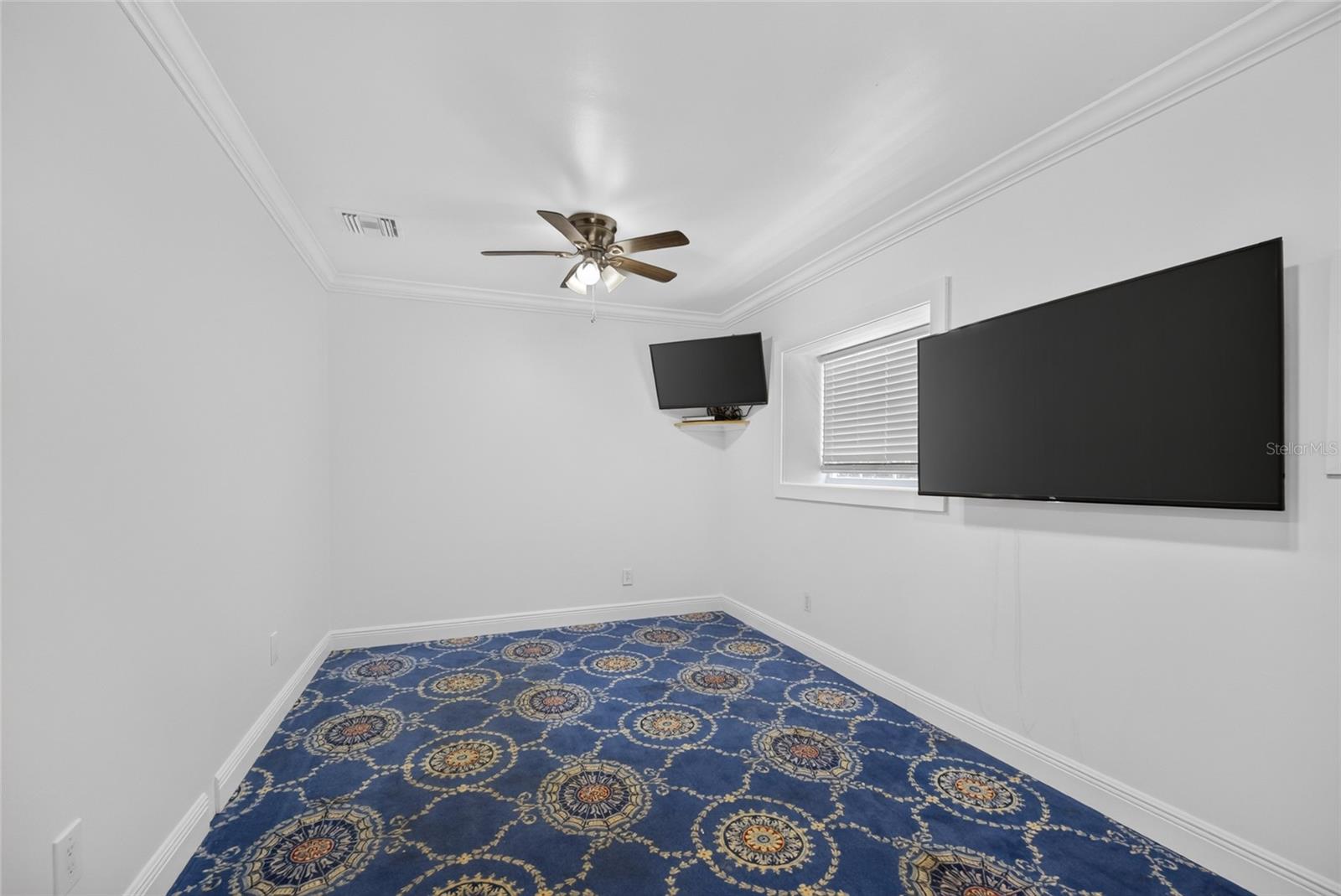 FRUITLAND PARK - Residential