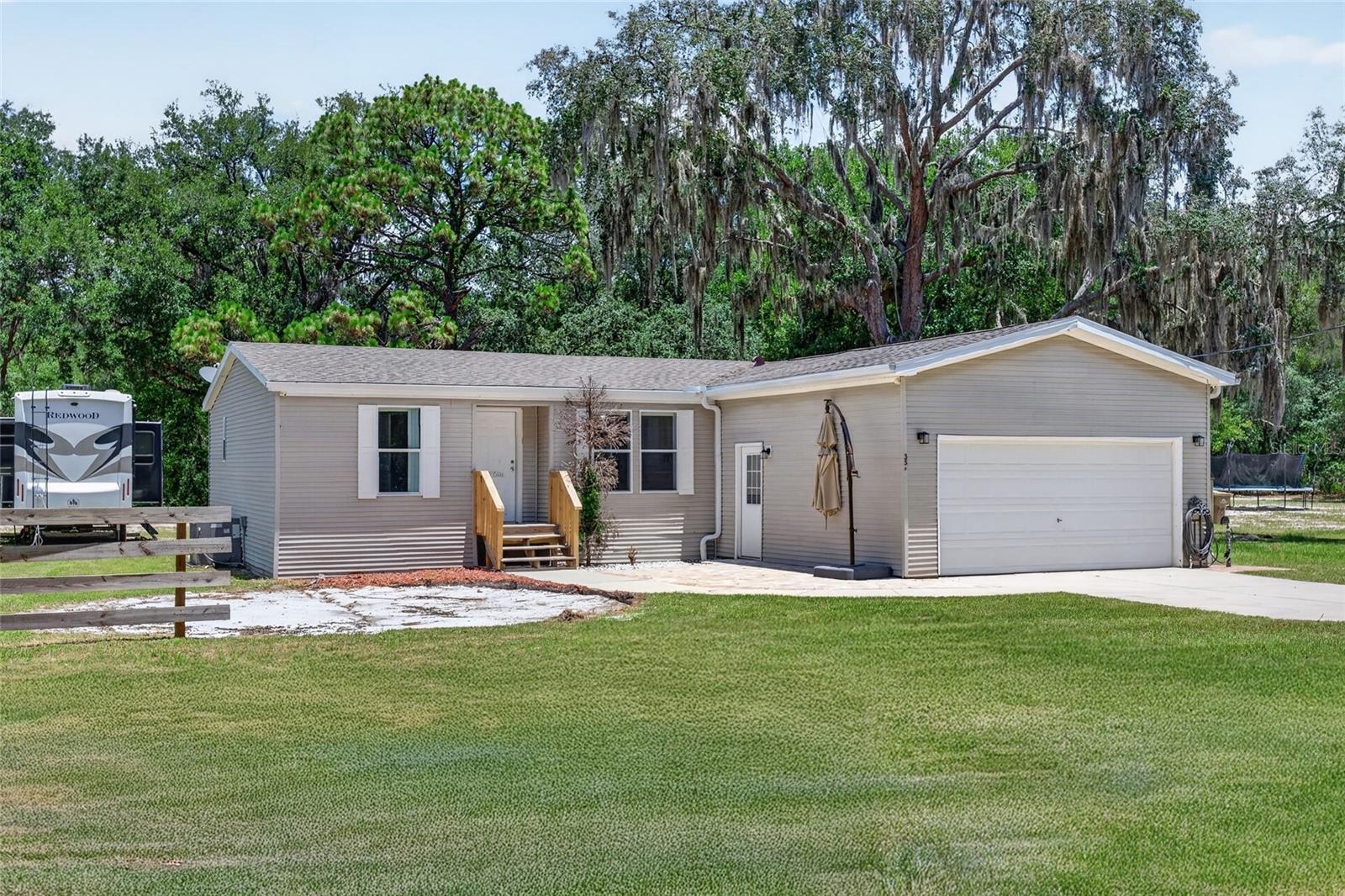 FRUITLAND PARK - Residential