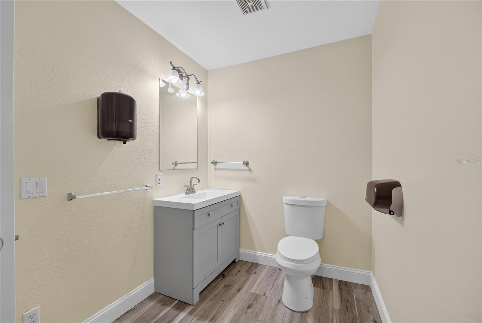 FRUITLAND PARK - Residential