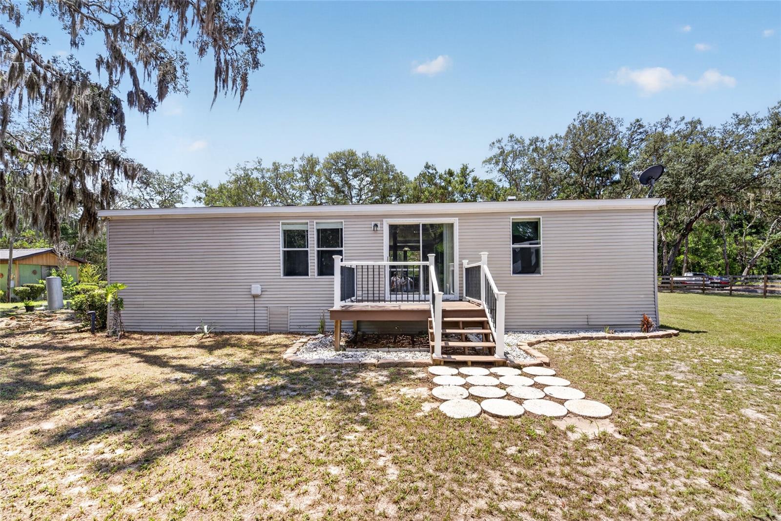 FRUITLAND PARK - Residential