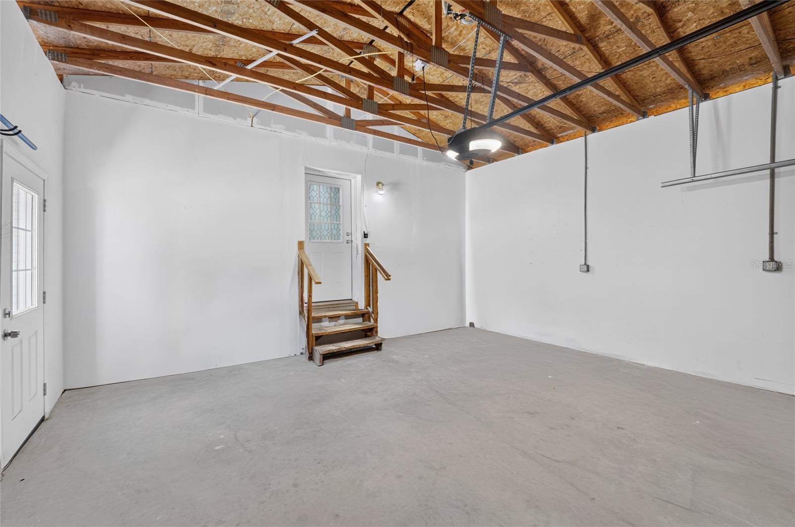FRUITLAND PARK - Residential