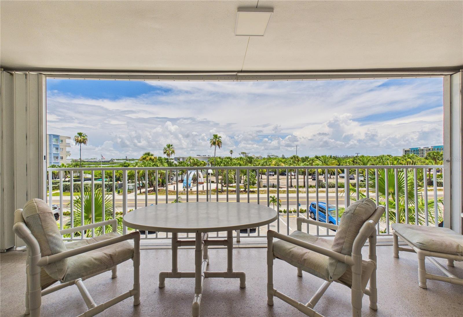 HOLIDAY VILLAS 2 - Residential