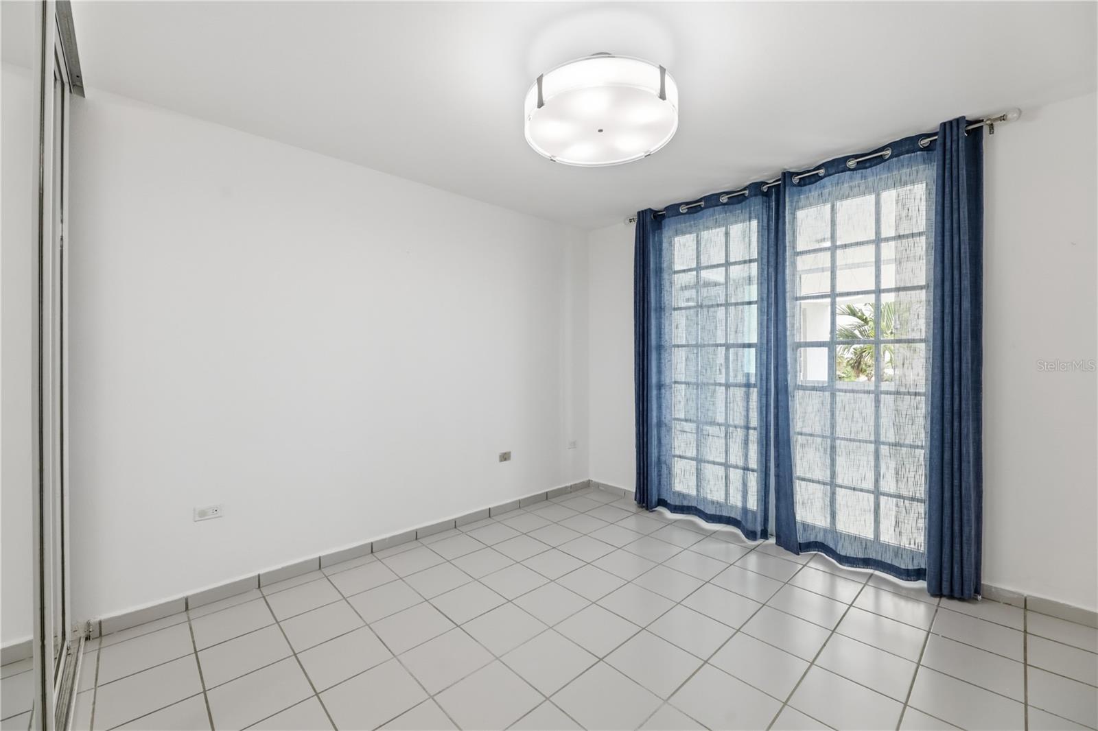 MONTEHIEDRA - Residential