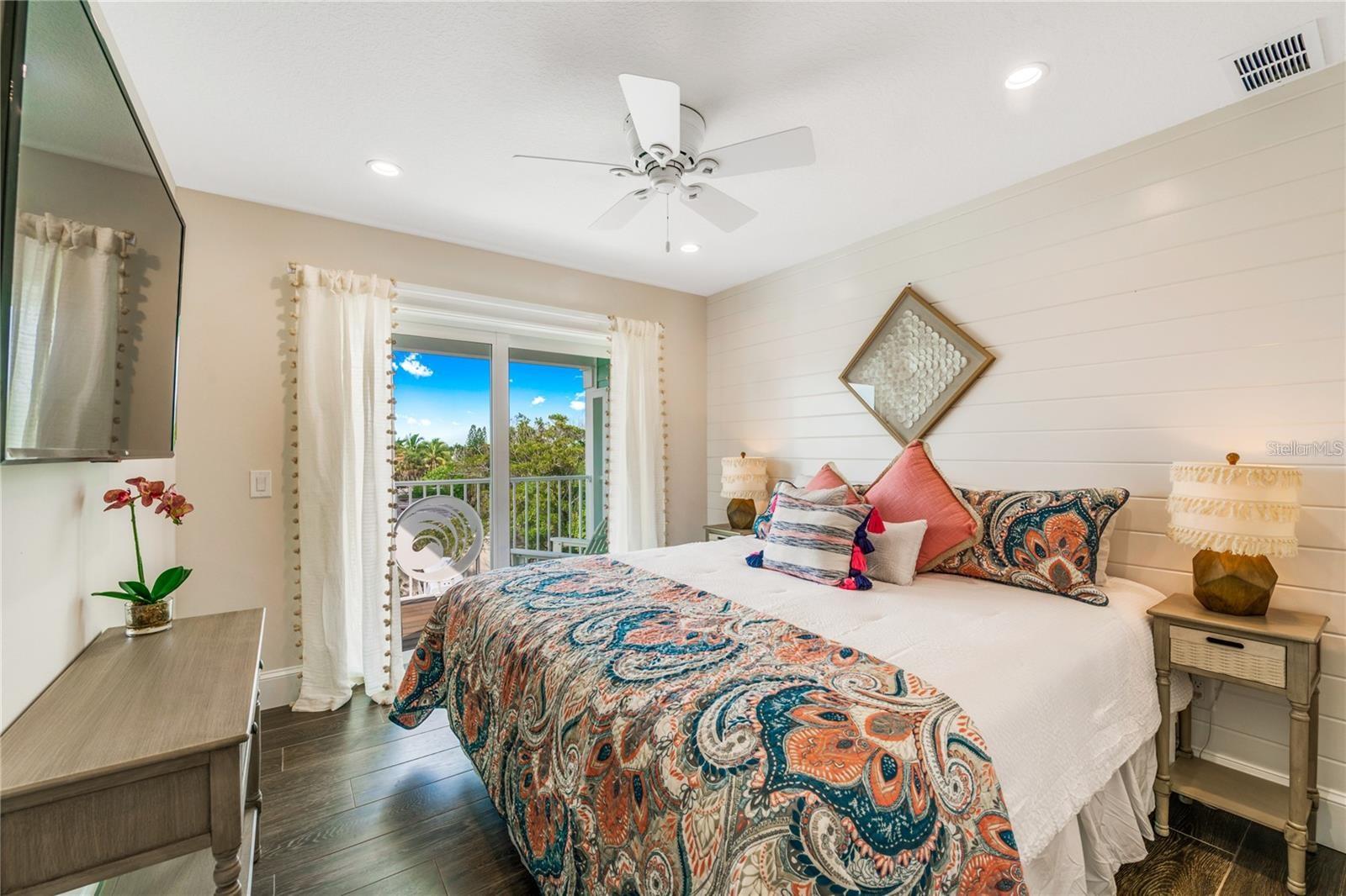 SARASOTA BEACH - Residential