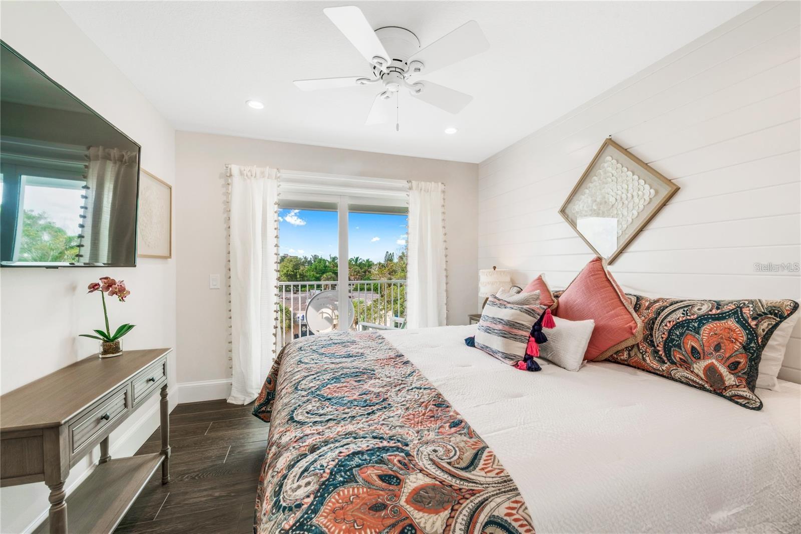 SARASOTA BEACH - Residential