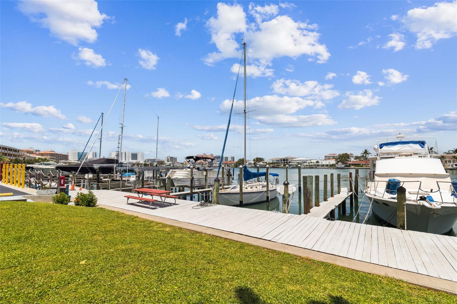 BAYSIDE CONDO - Residential