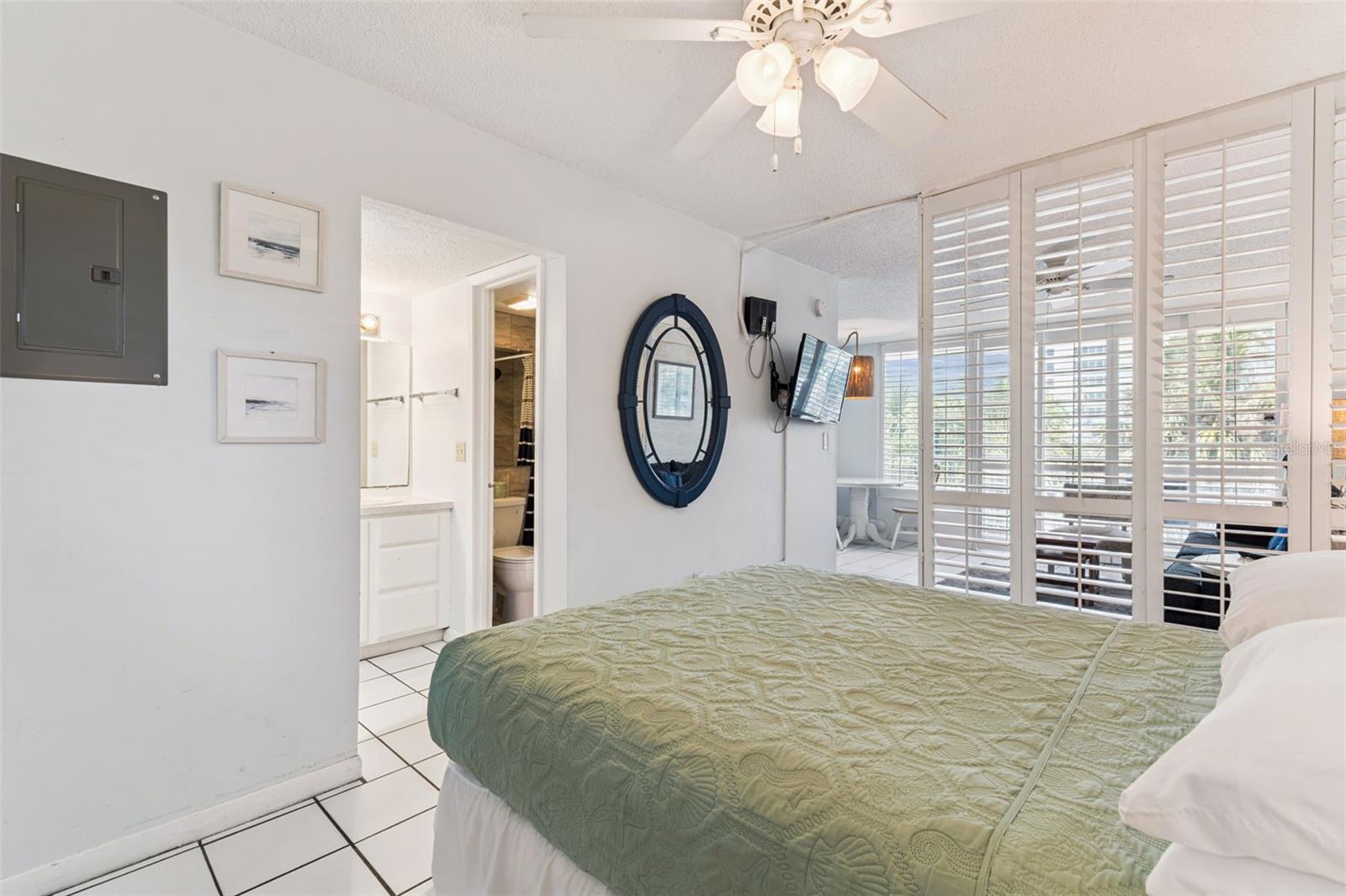 BAYSIDE CONDO - Residential