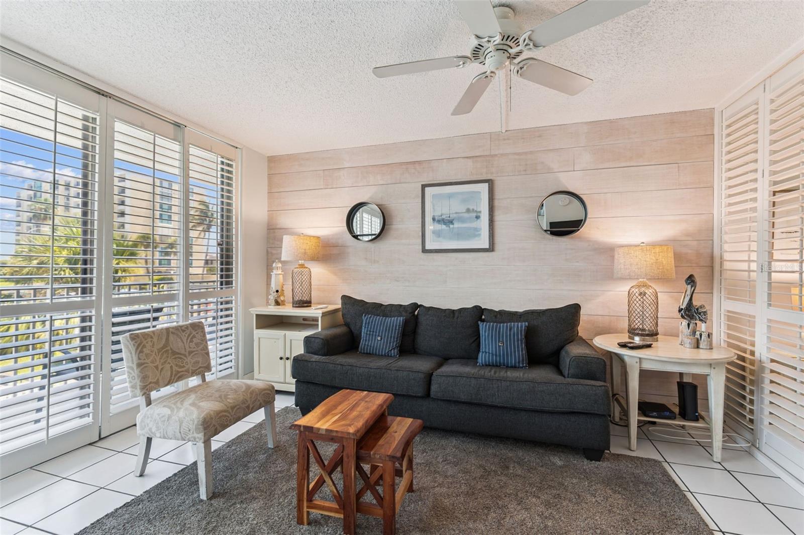BAYSIDE CONDO - Residential