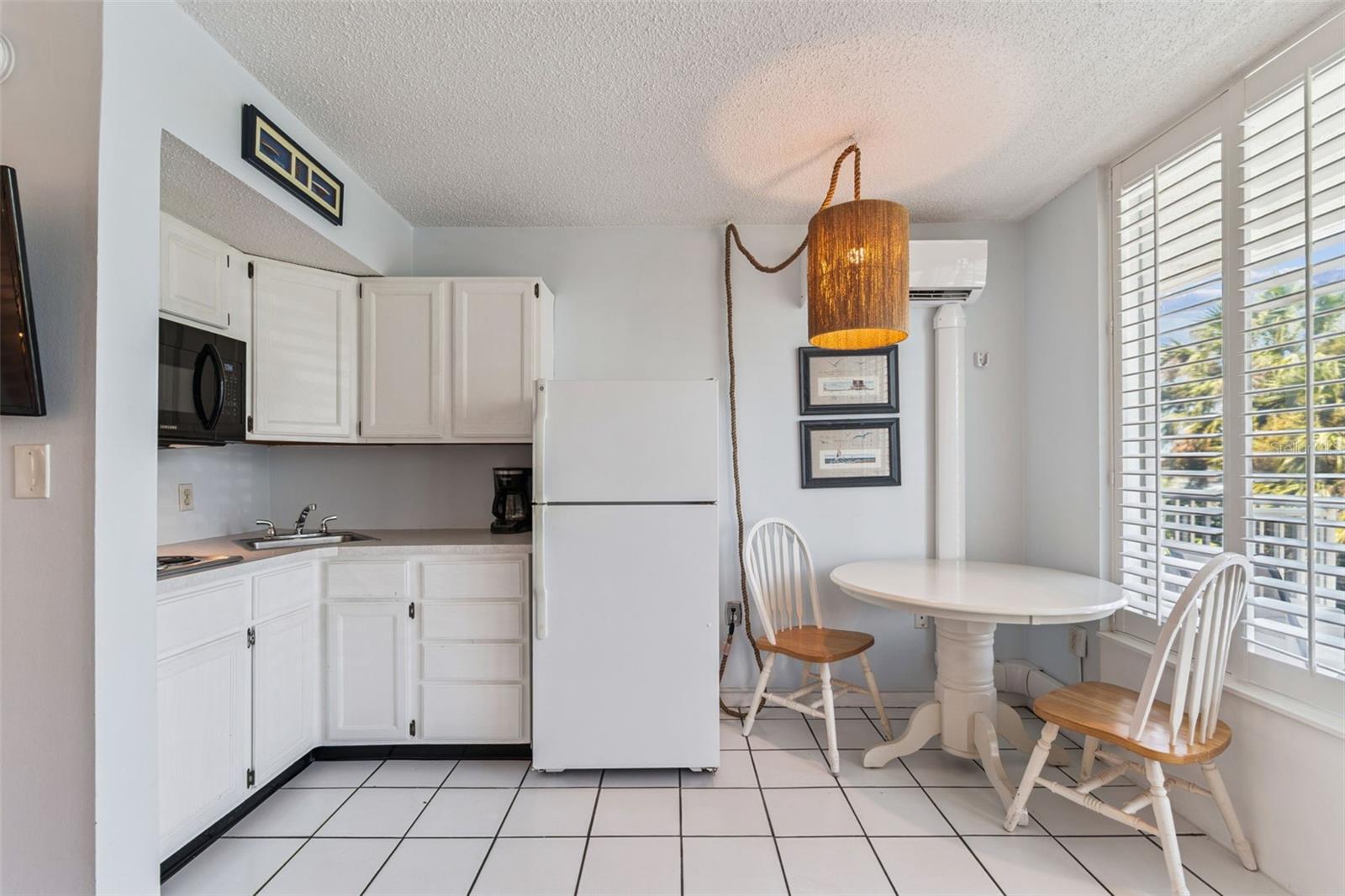 BAYSIDE CONDO - Residential