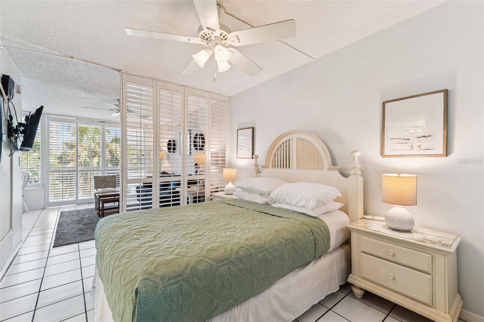 BAYSIDE CONDO - Residential