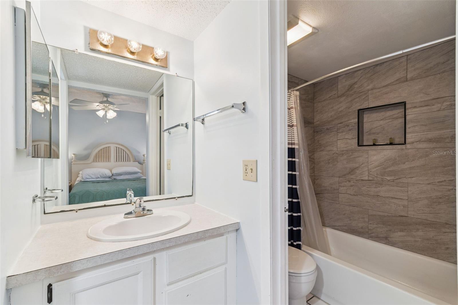 BAYSIDE CONDO - Residential