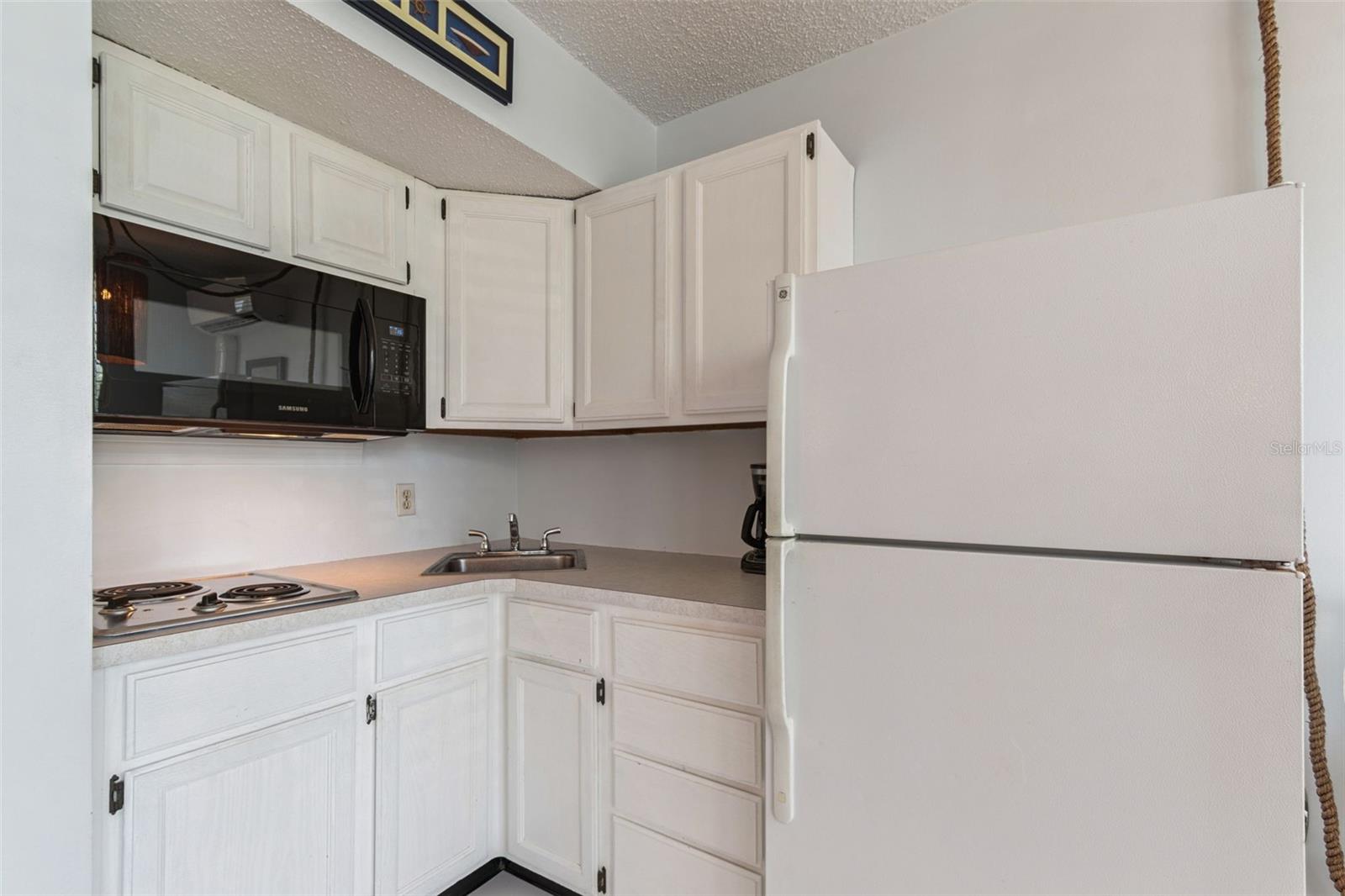 BAYSIDE CONDO - Residential