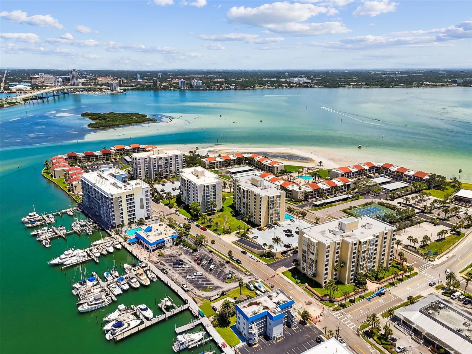 BAYSIDE CONDO - Residential