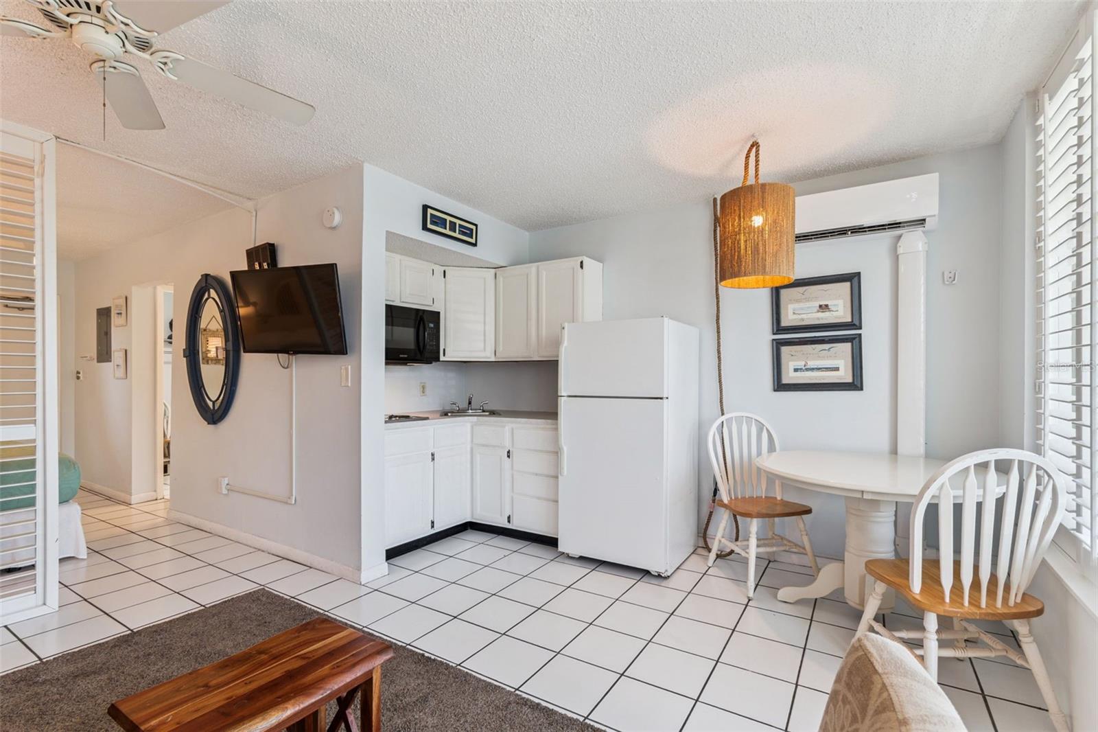 BAYSIDE CONDO - Residential