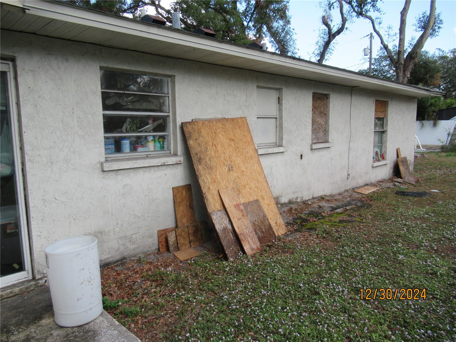 LEES ADD TO MANATEE - Residential