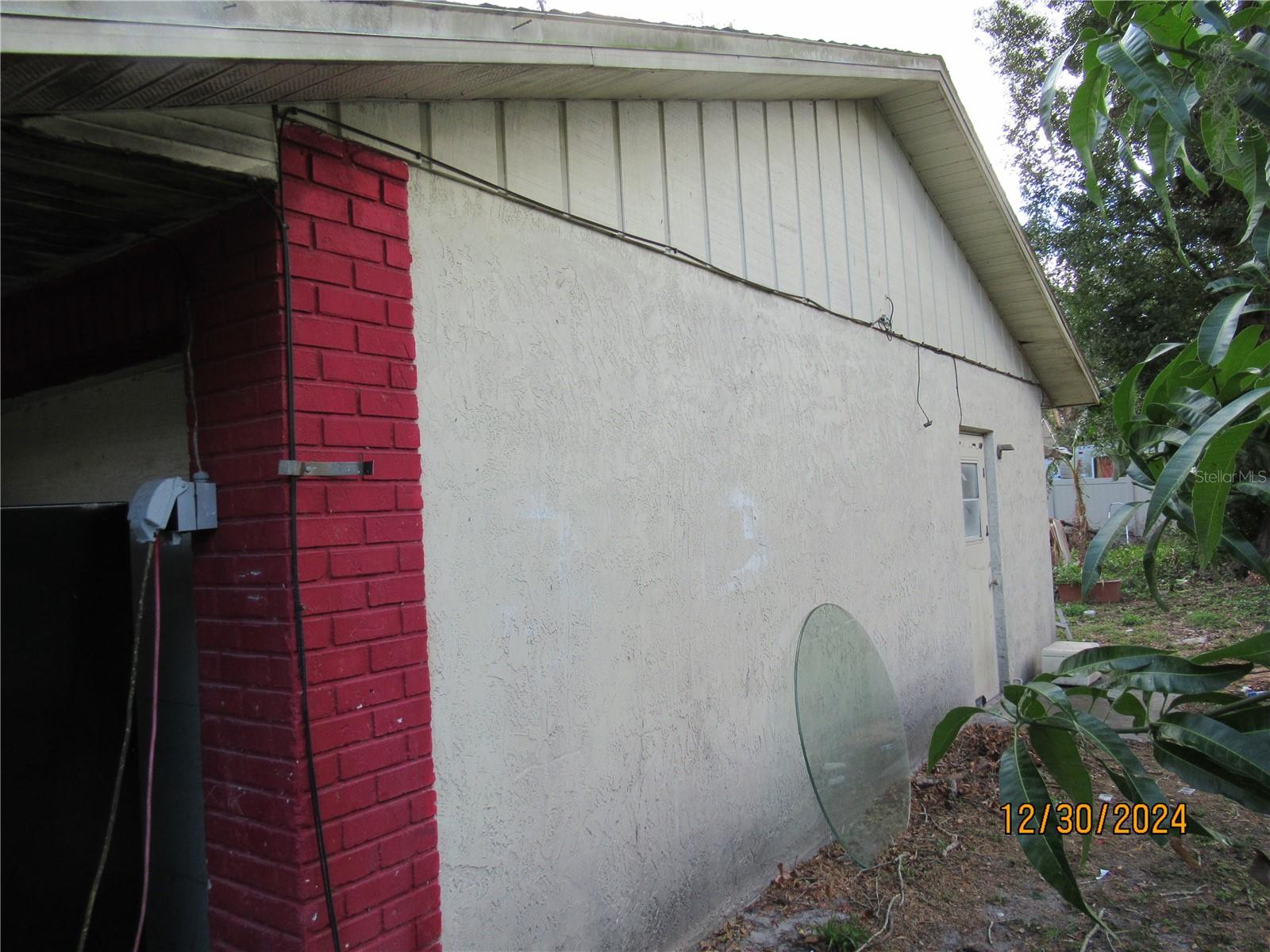 LEES ADD TO MANATEE - Residential