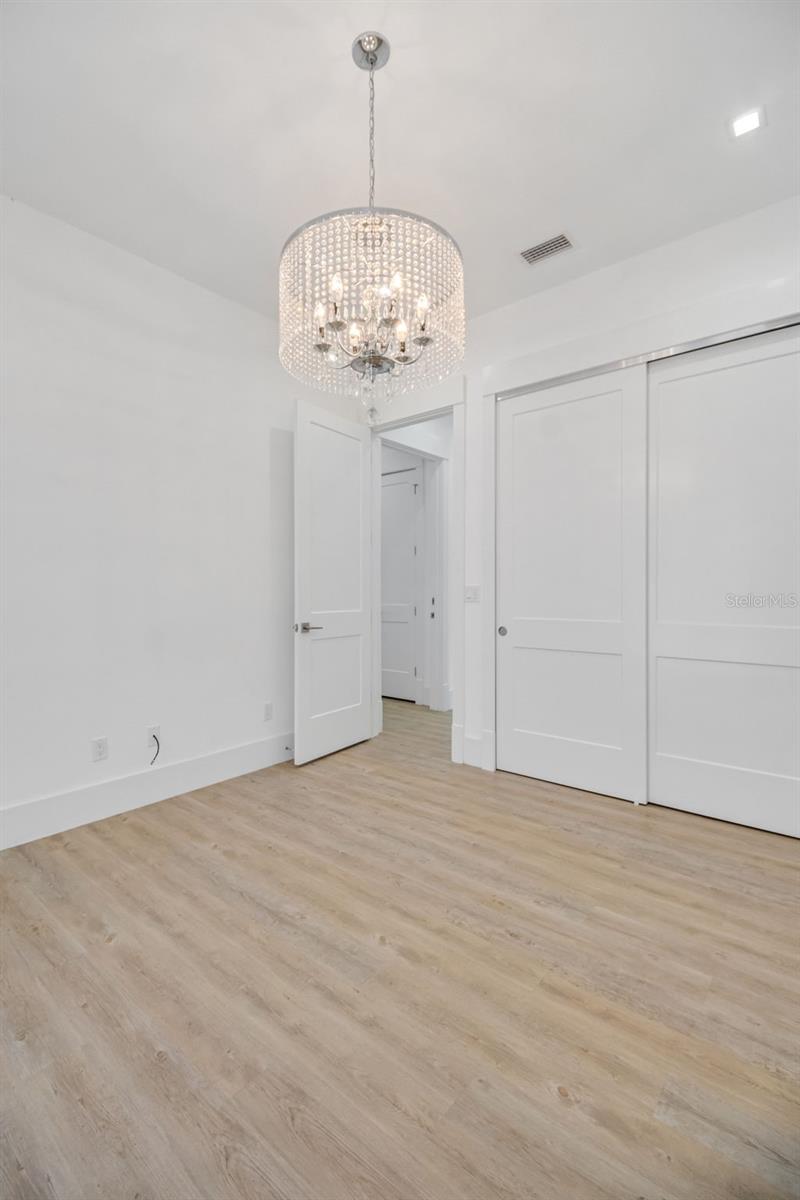 HARRIS PARK - Residential