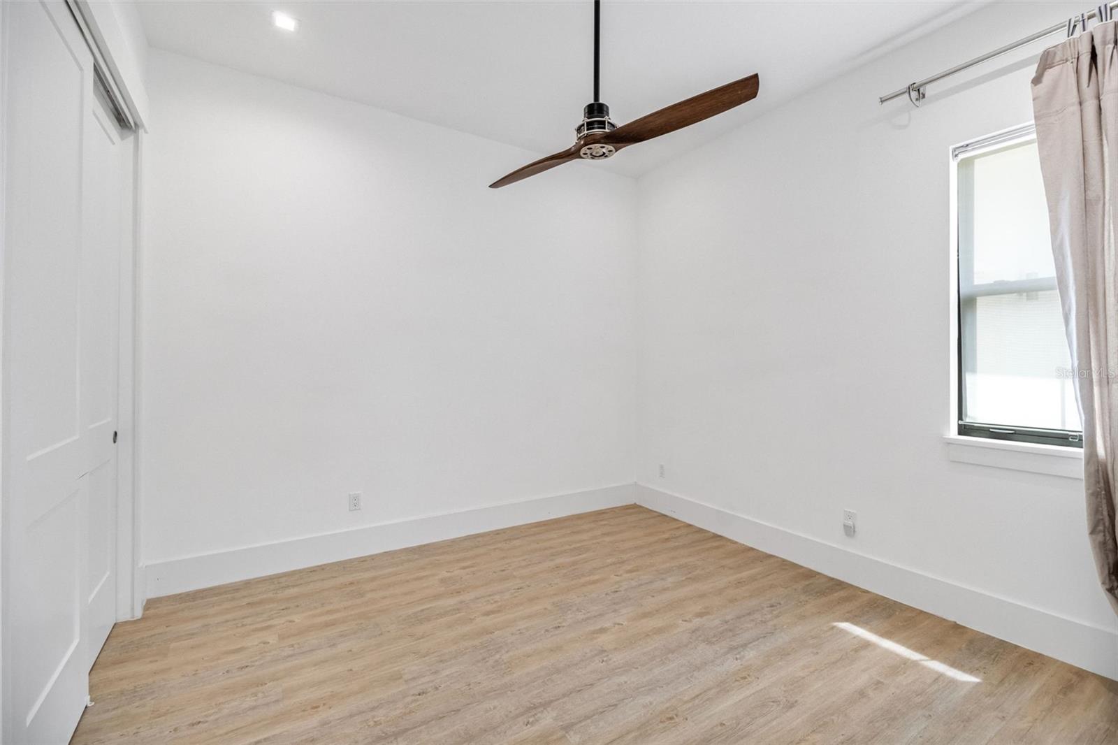 HARRIS PARK - Residential