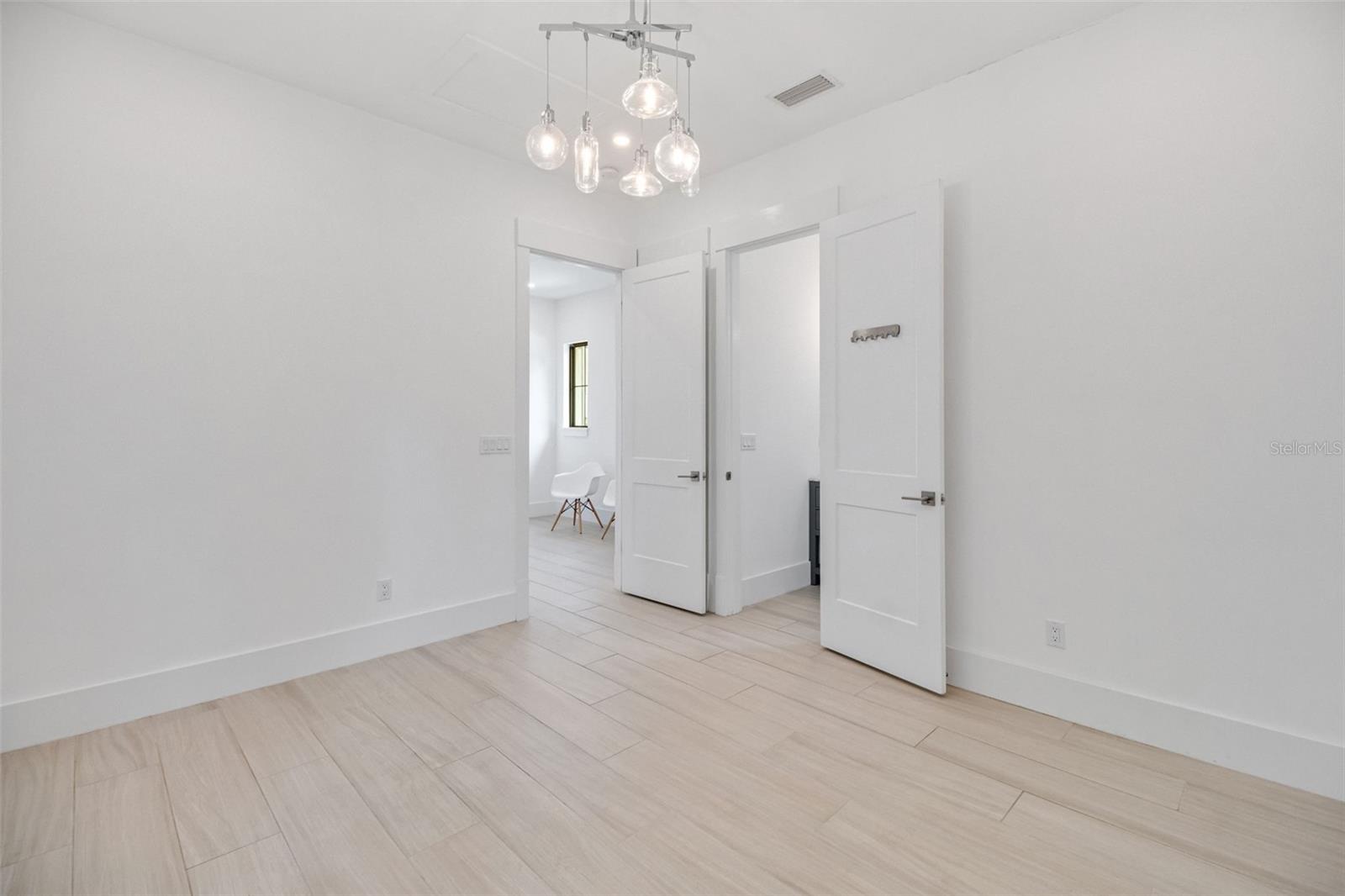 HARRIS PARK - Residential
