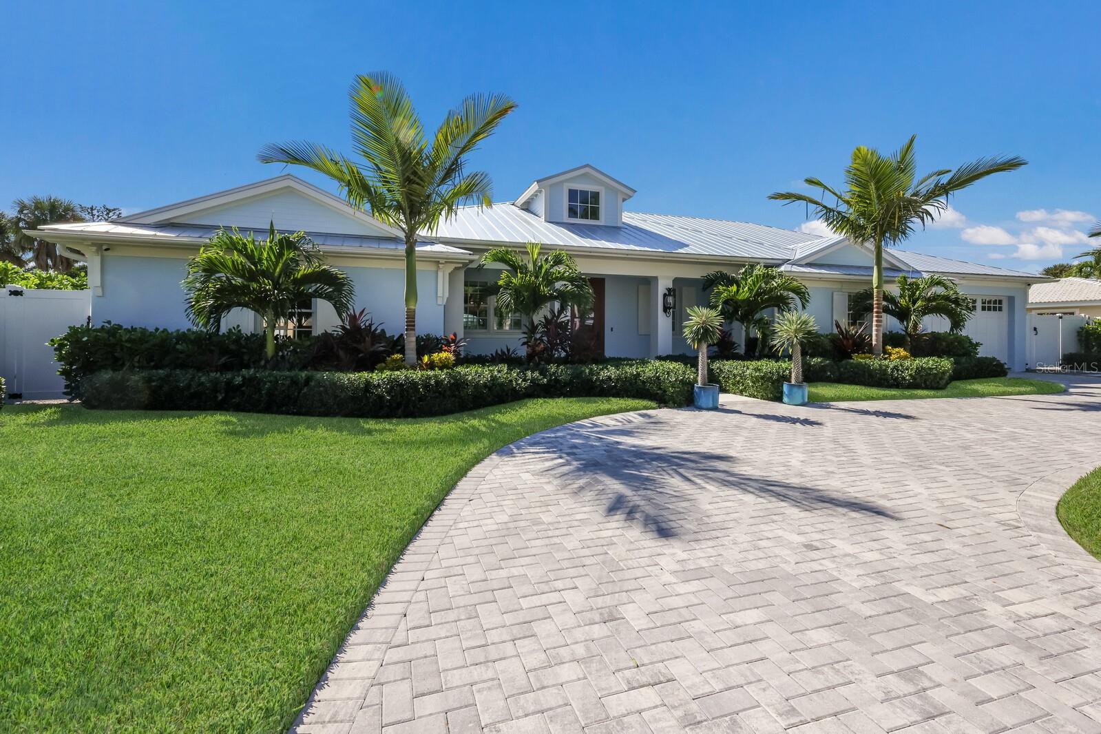 GOLDEN BEACH - Residential