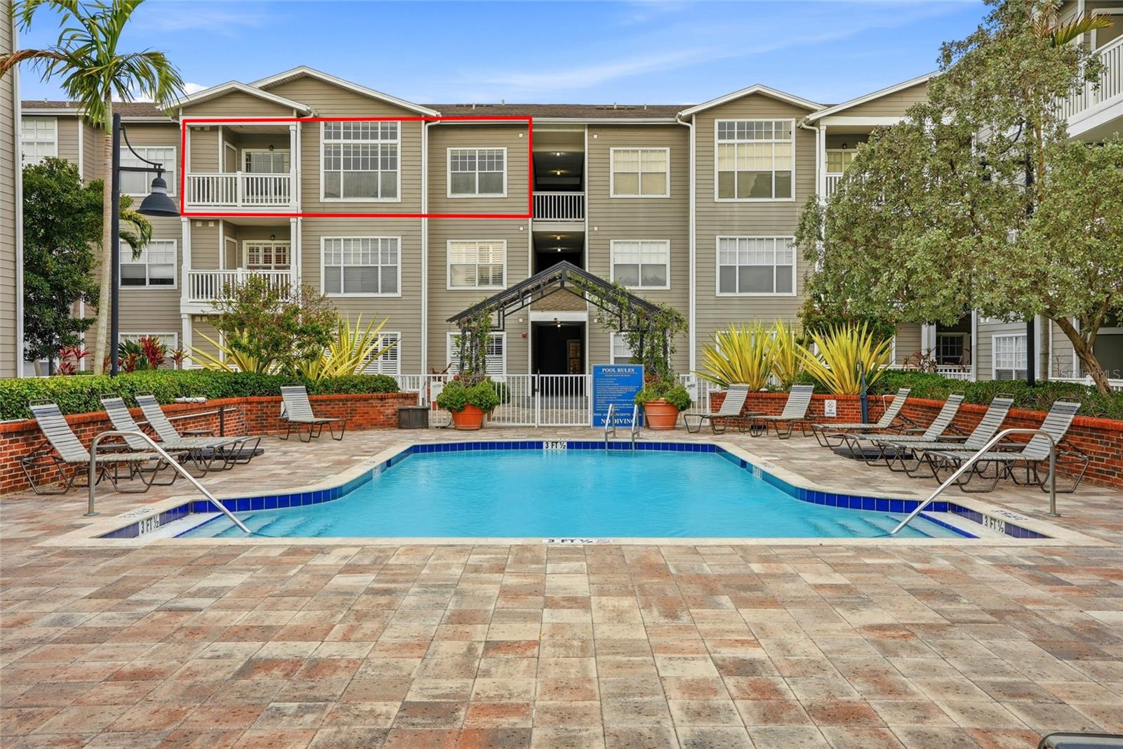 HYDE PARK WALK A CONDO - Residential