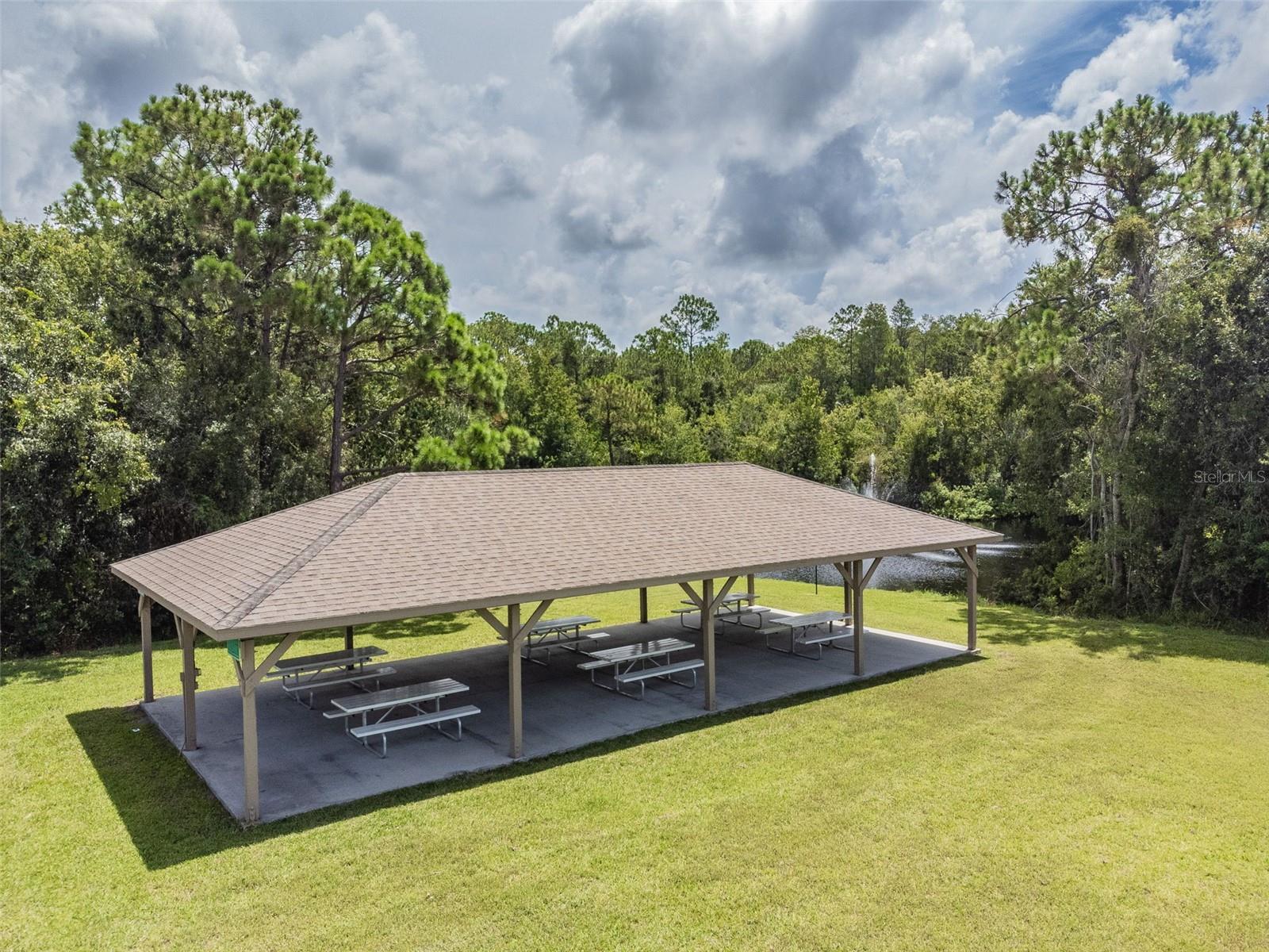 GARDENS FOREST LAKES - Residential