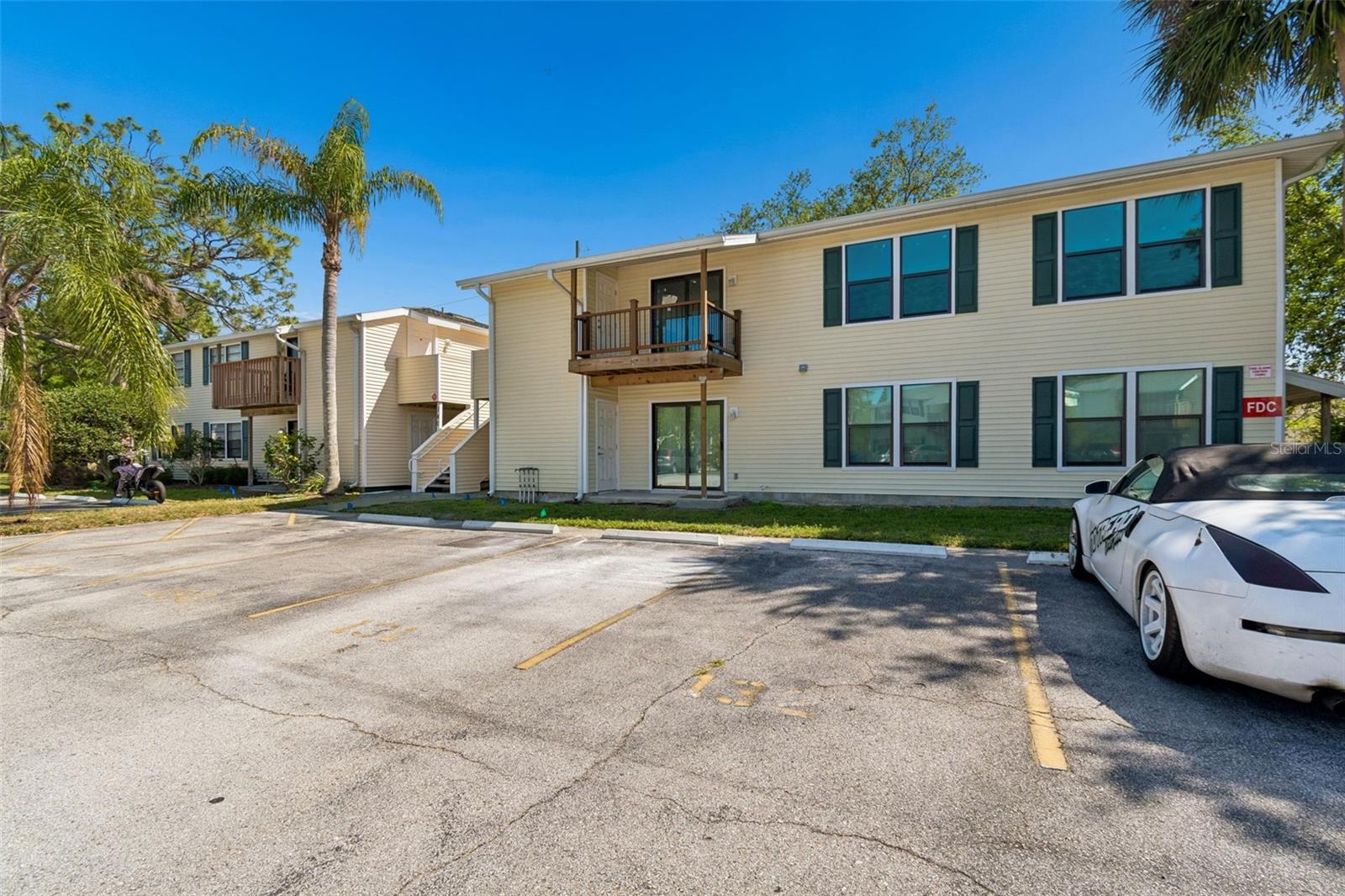 GARDENS FOREST LAKES - Residential