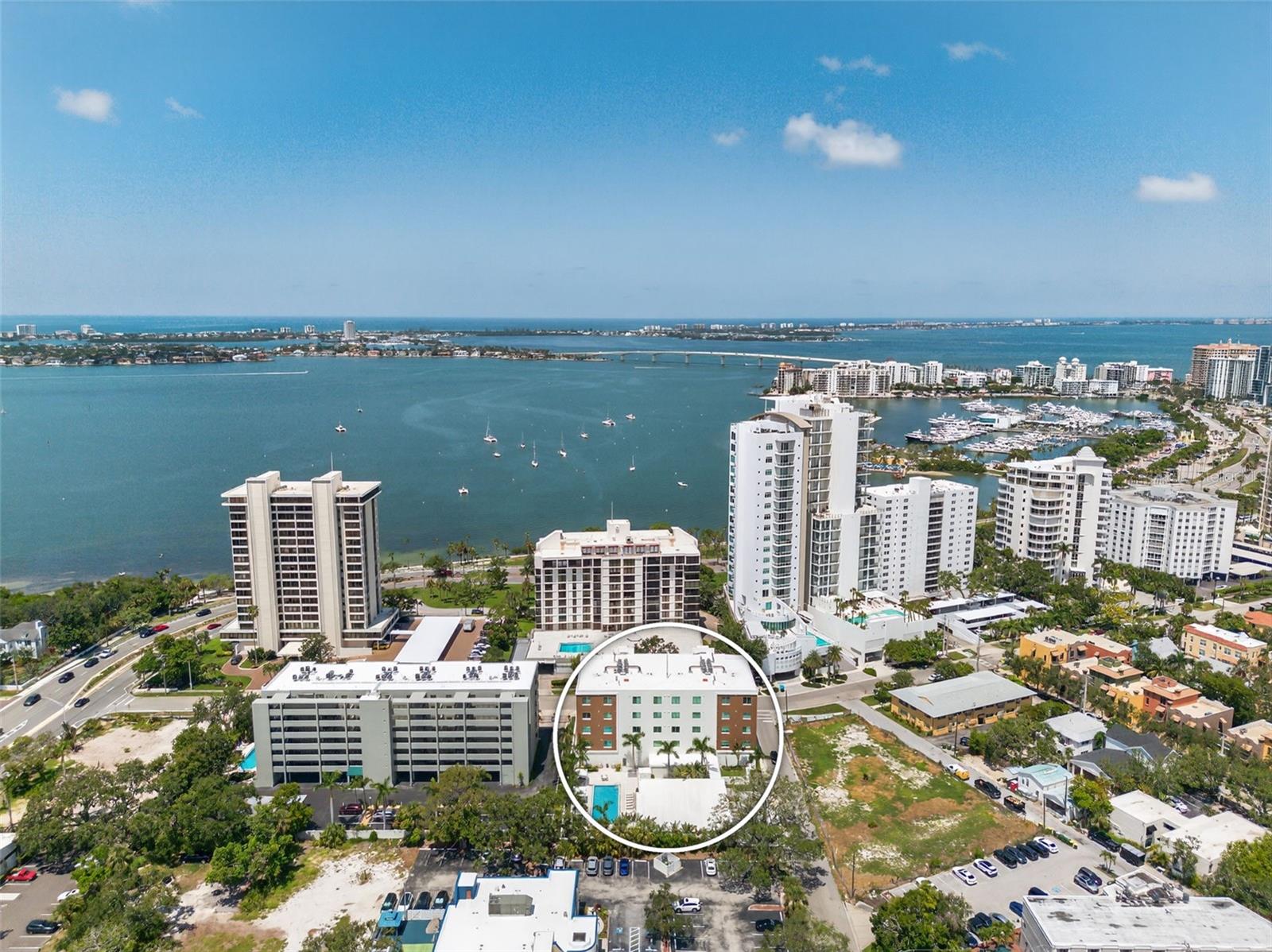 7 ONE ONE PALM - Residential