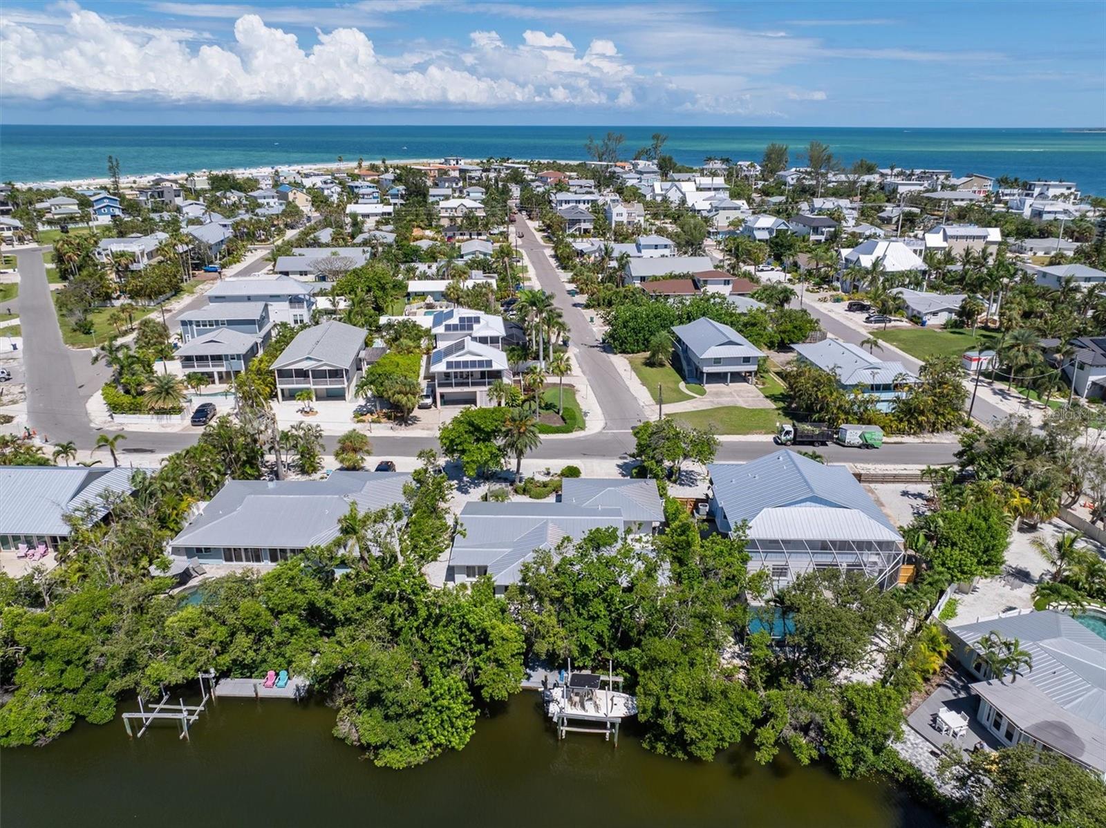 LUANA ISLES - Residential