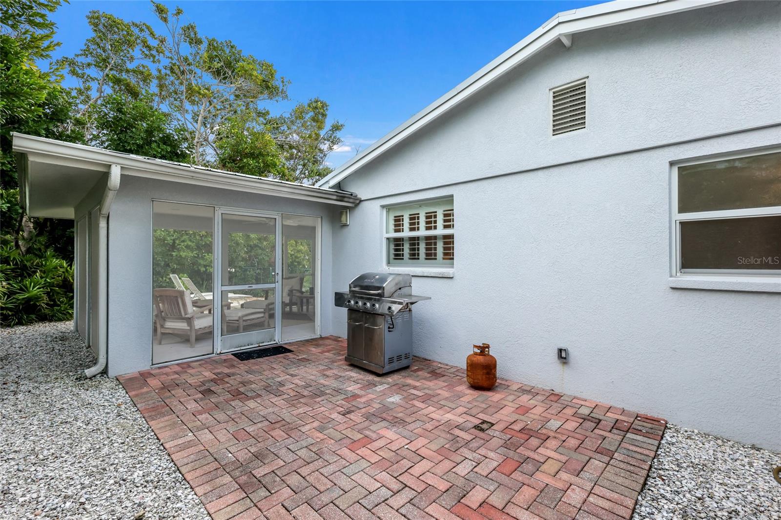 LUANA ISLES - Residential
