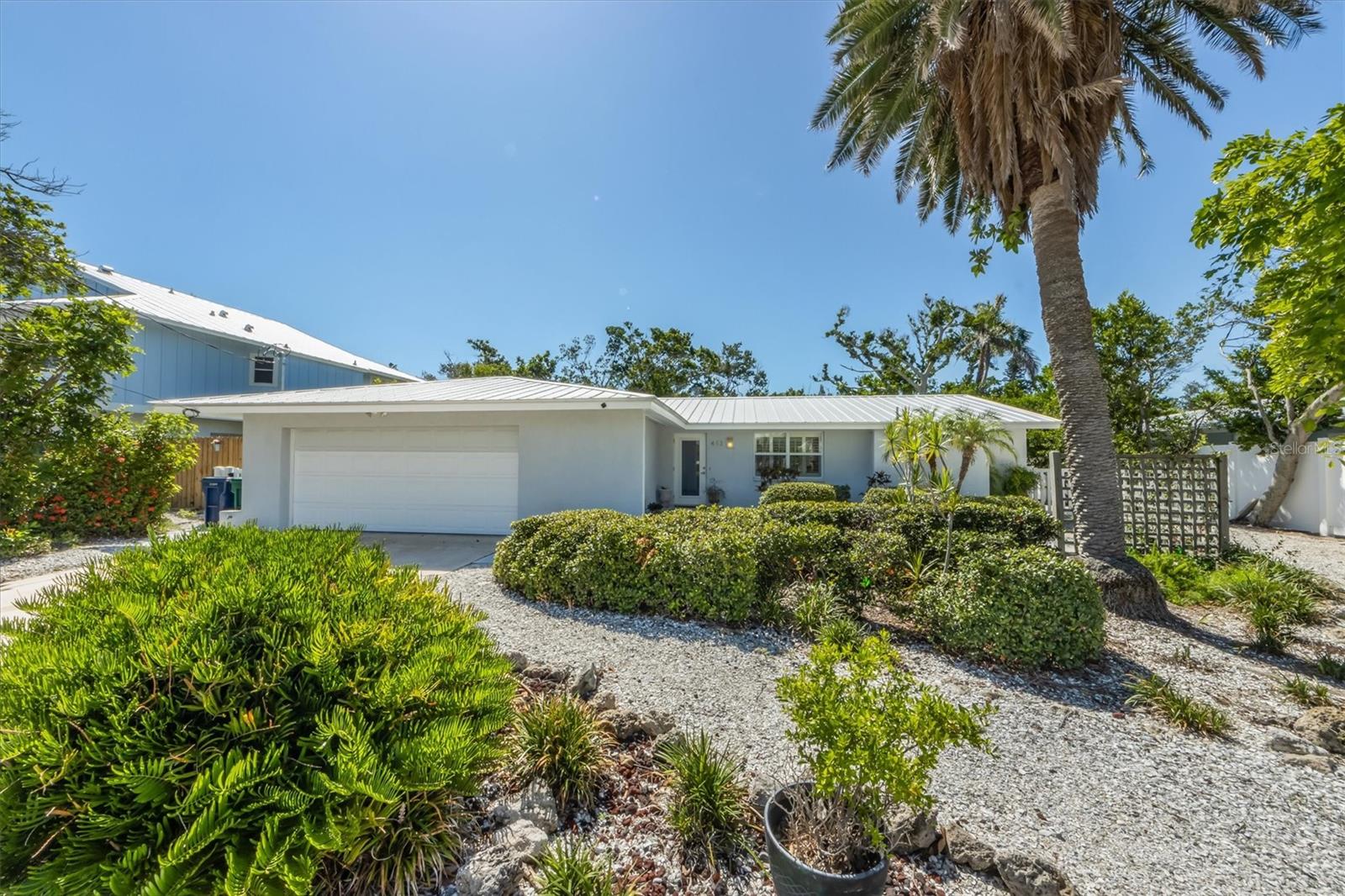 LUANA ISLES - Residential