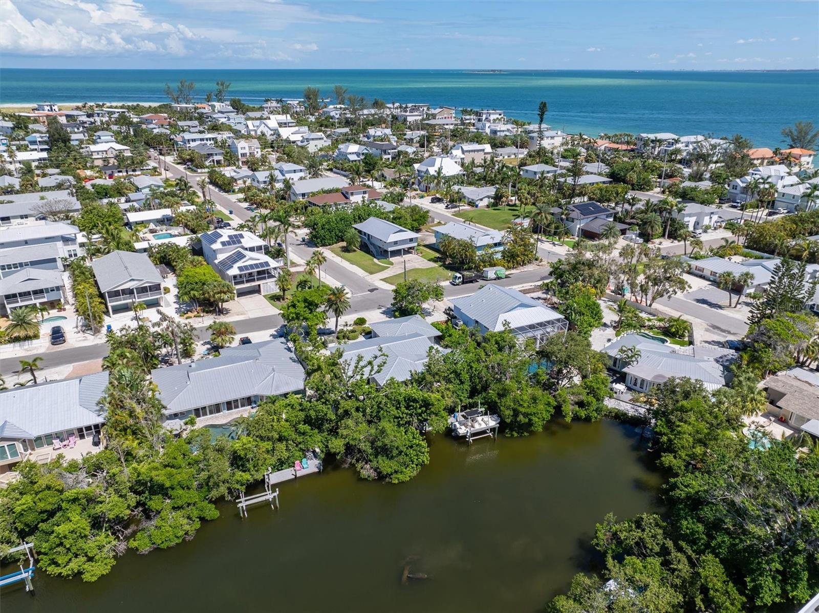 LUANA ISLES - Residential