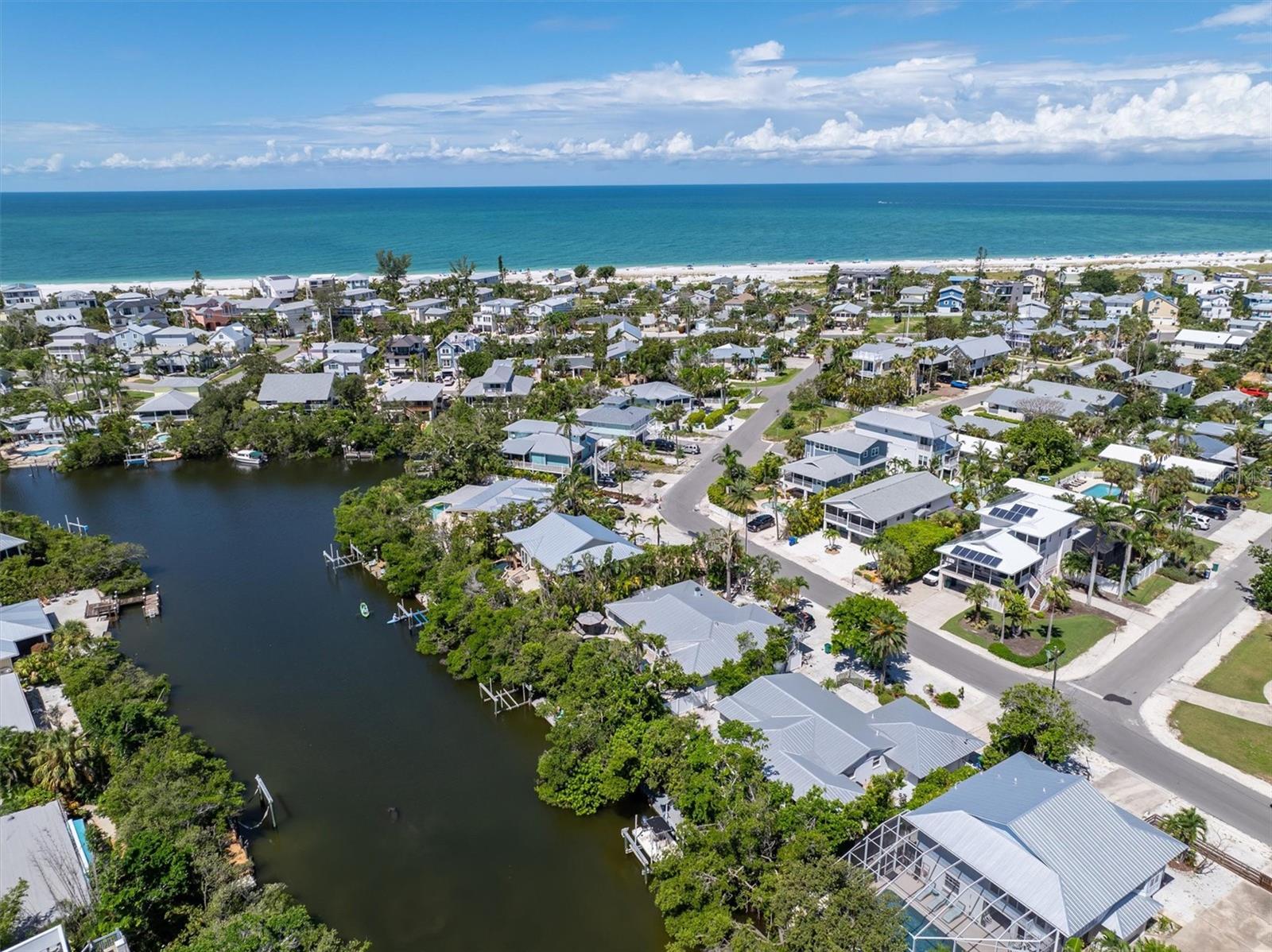 LUANA ISLES - Residential