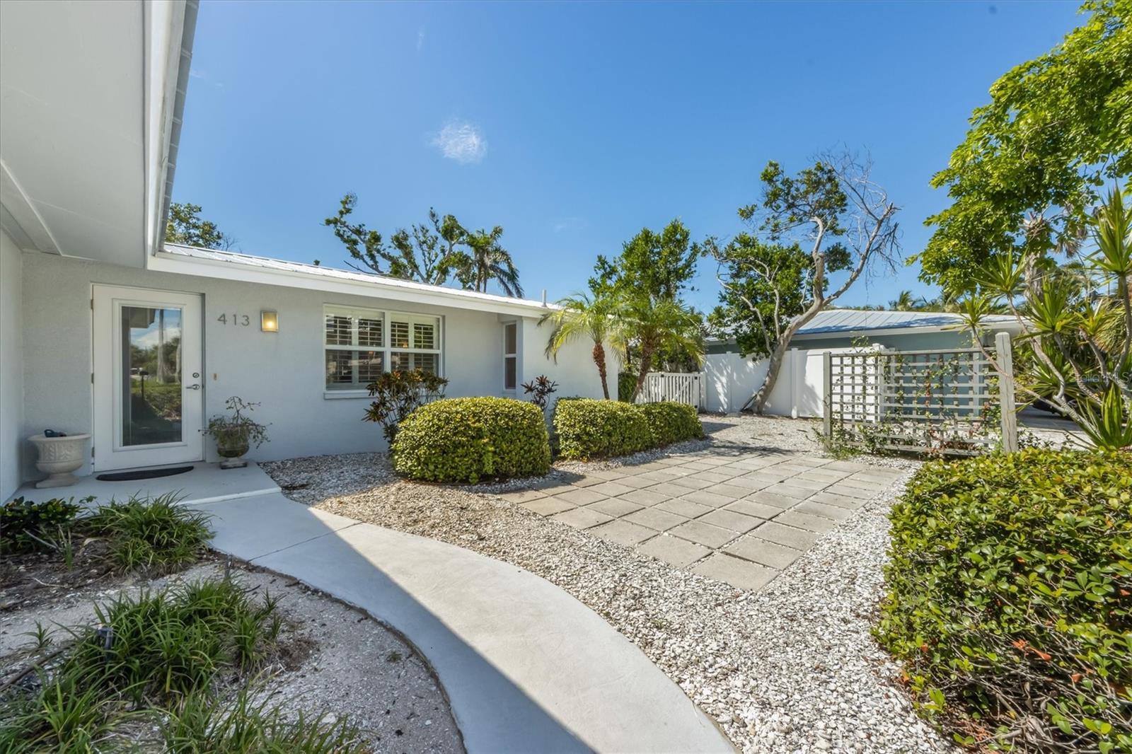 LUANA ISLES - Residential