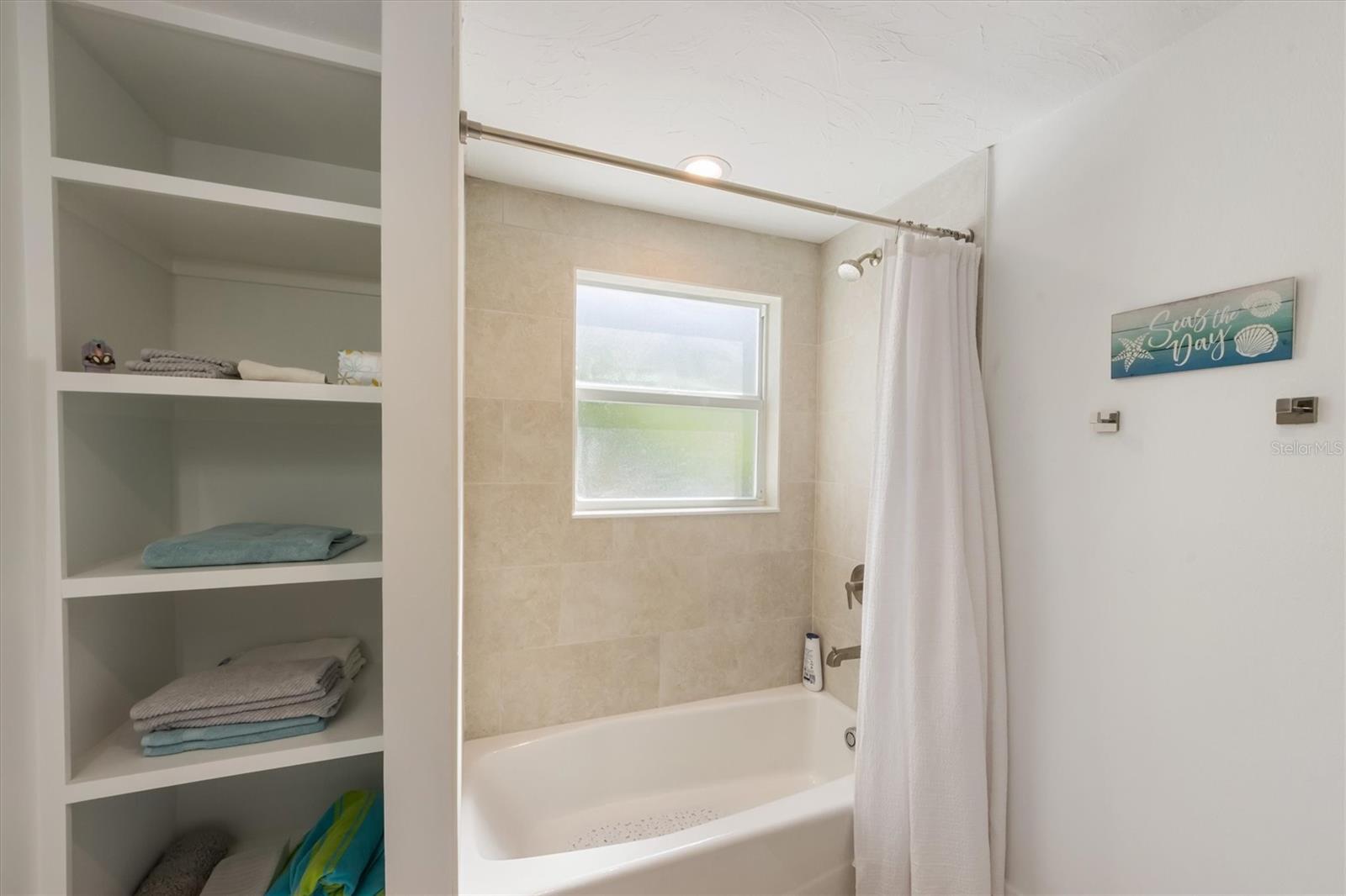 LUANA ISLES - Residential