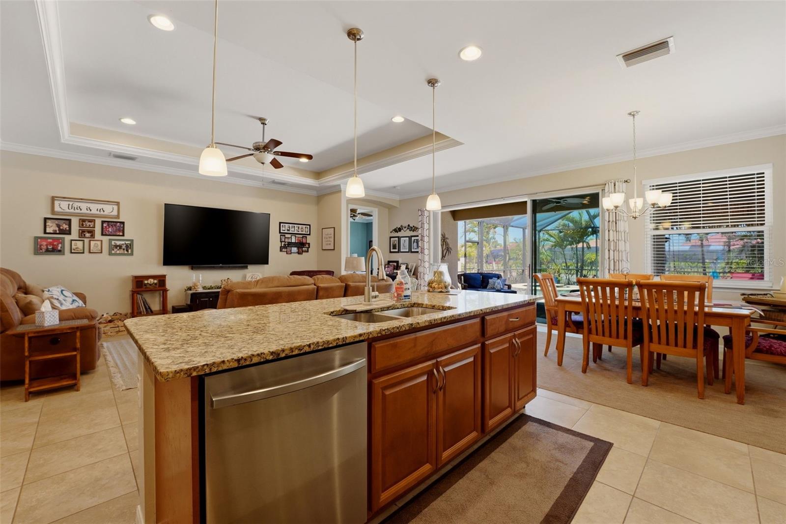 CARIBBEAN VILLAGE - Residential