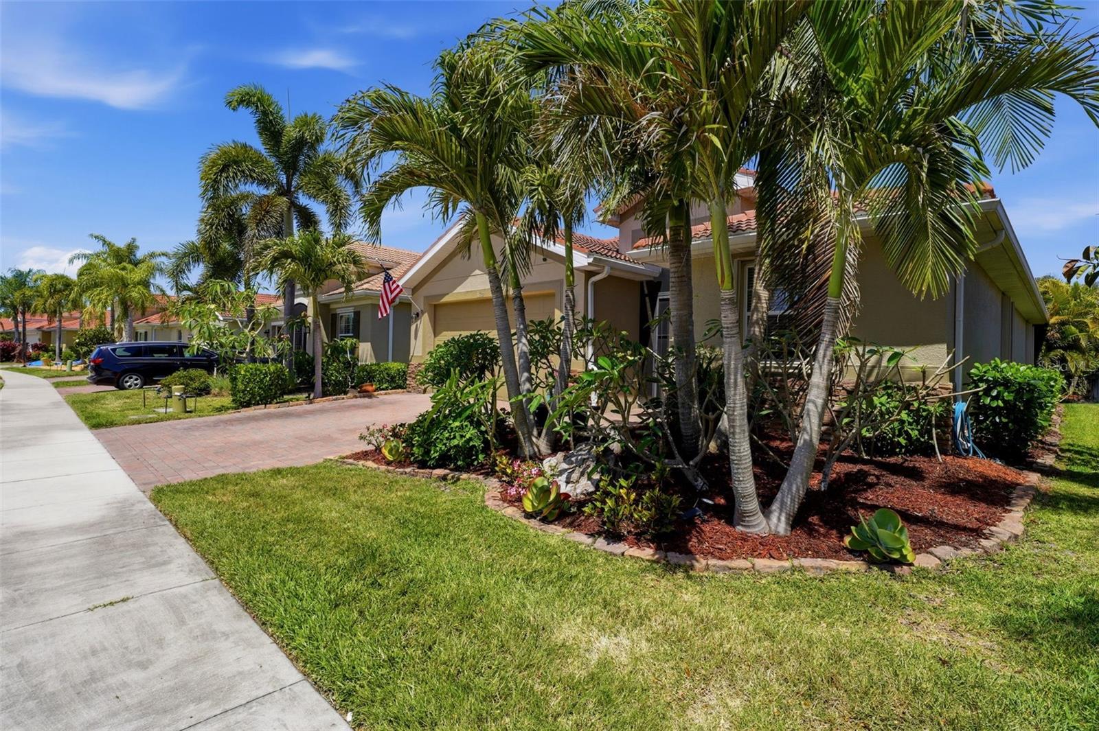 CARIBBEAN VILLAGE - Residential