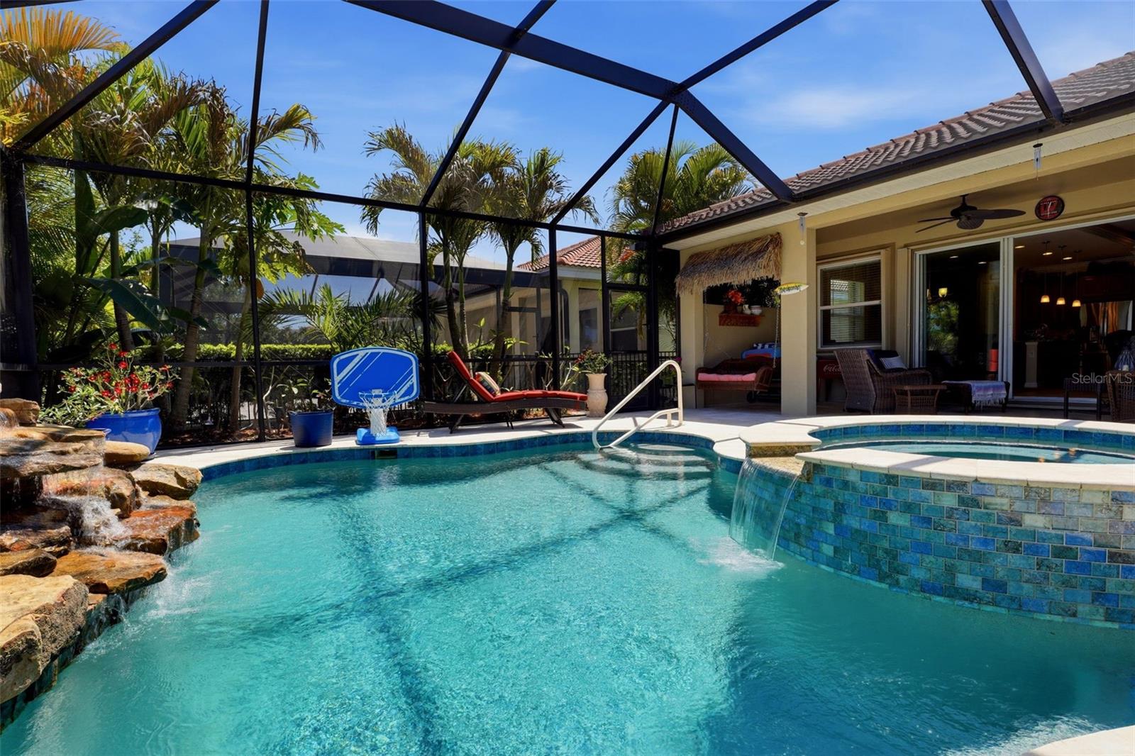 CARIBBEAN VILLAGE - Residential