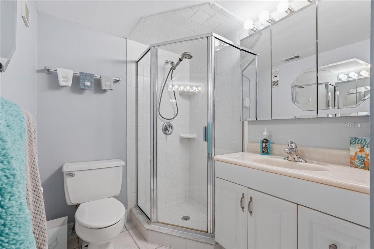MARINER VILLAGE NORTHWEST CONDO - Residential