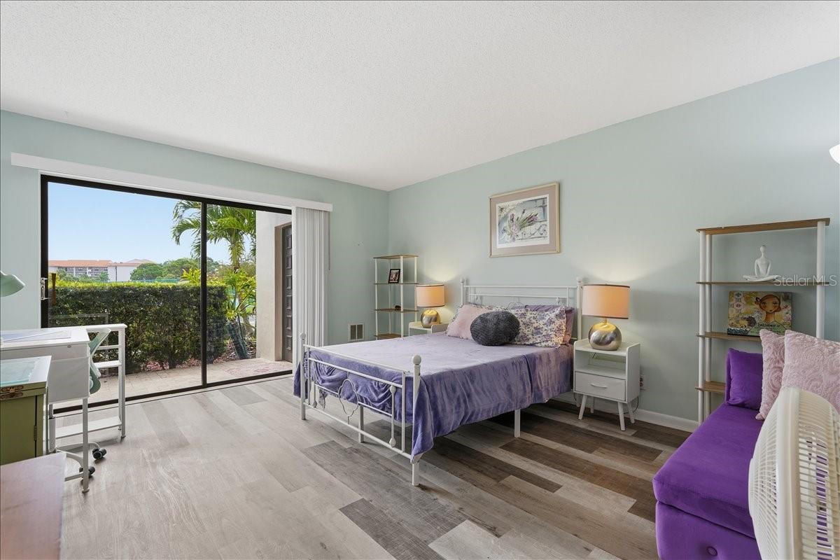 MARINER VILLAGE NORTHWEST CONDO - Residential