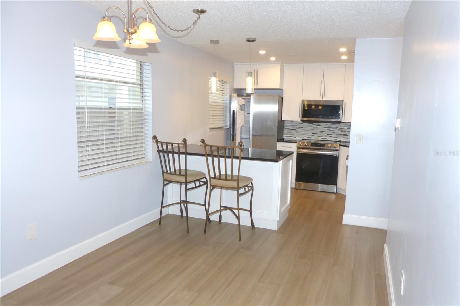 MEDITERRANEAN MANORS - Residential Lease