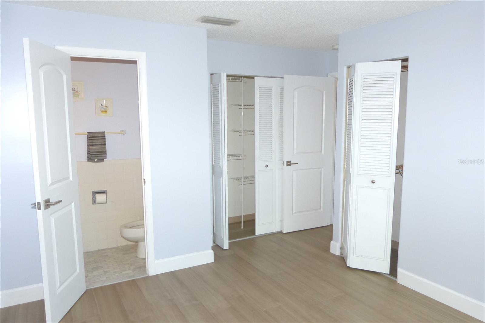 MEDITERRANEAN MANORS - Residential Lease