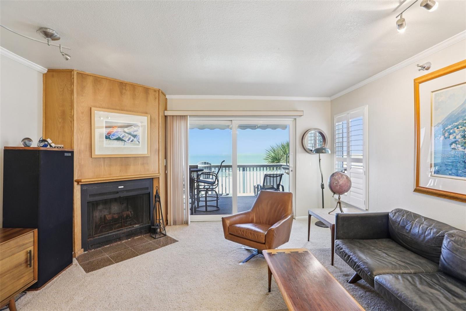 PELICANS POINTE BEACH HOMES - Residential