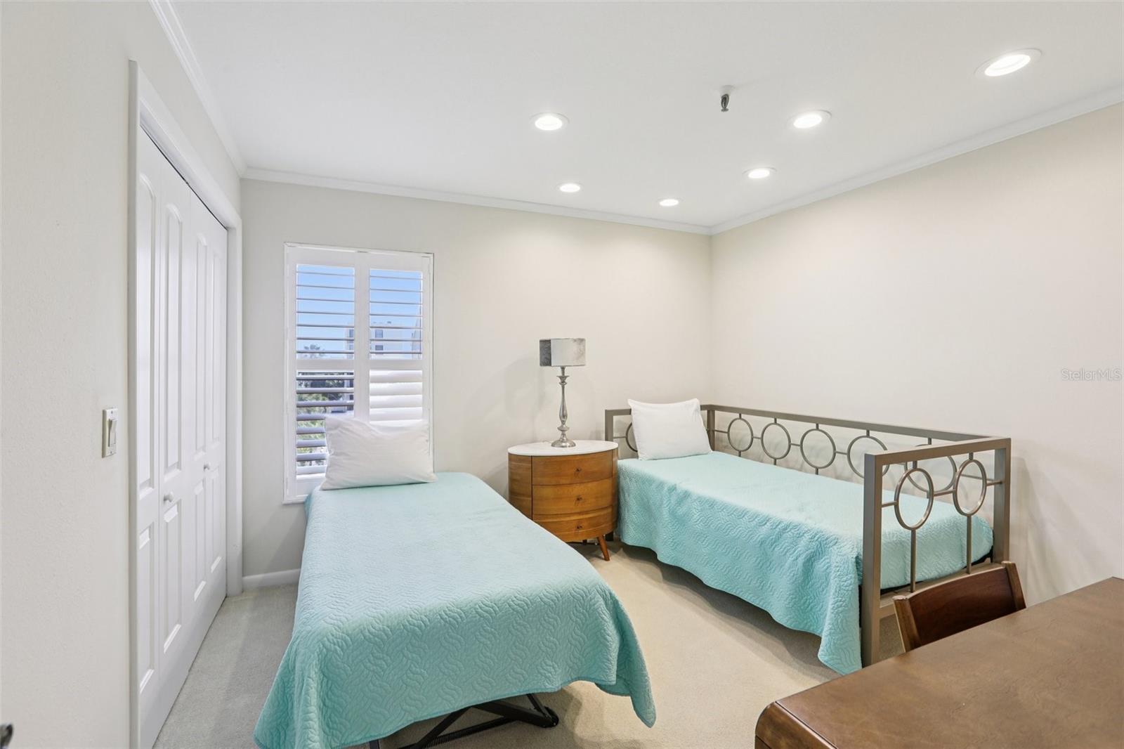 PELICANS POINTE BEACH HOMES - Residential