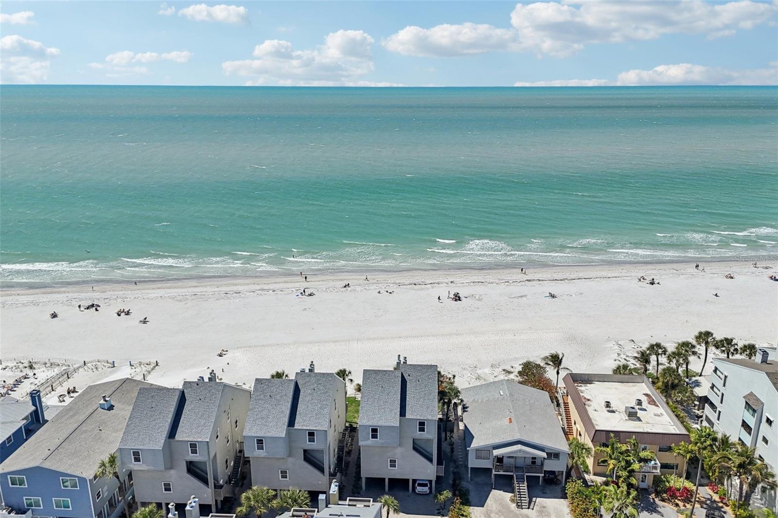 PELICANS POINTE BEACH HOMES - Residential