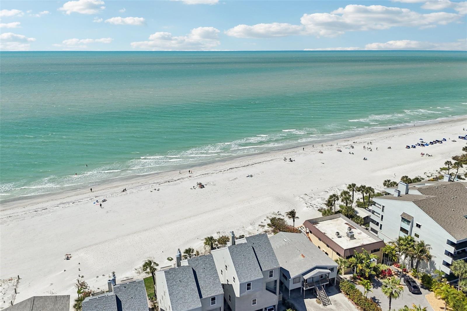 PELICANS POINTE BEACH HOMES - Residential